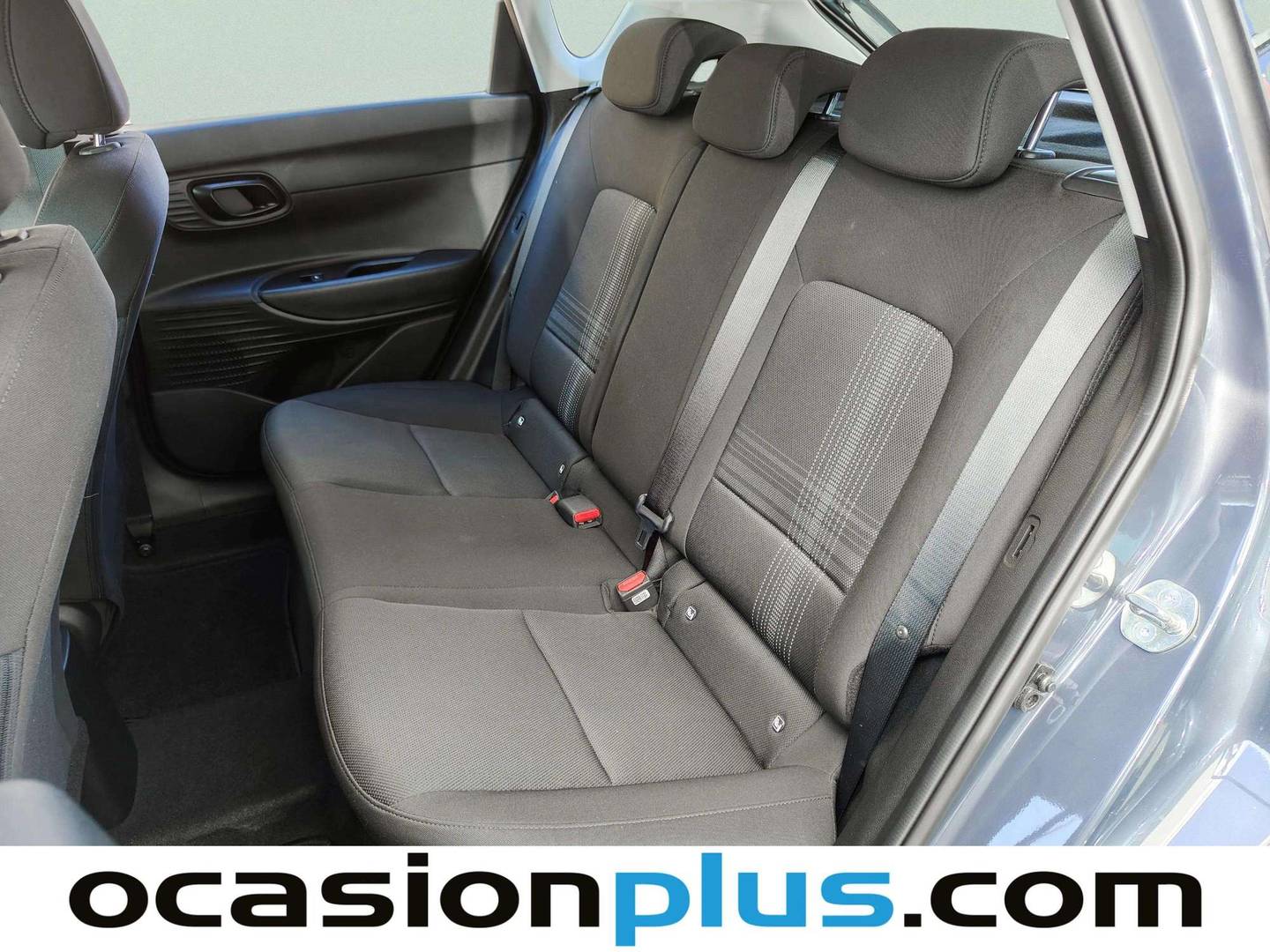 Foto asientos traseros Hyundai Bayon Hyundai Bayon 1.2 MPI Klass (79 CV)