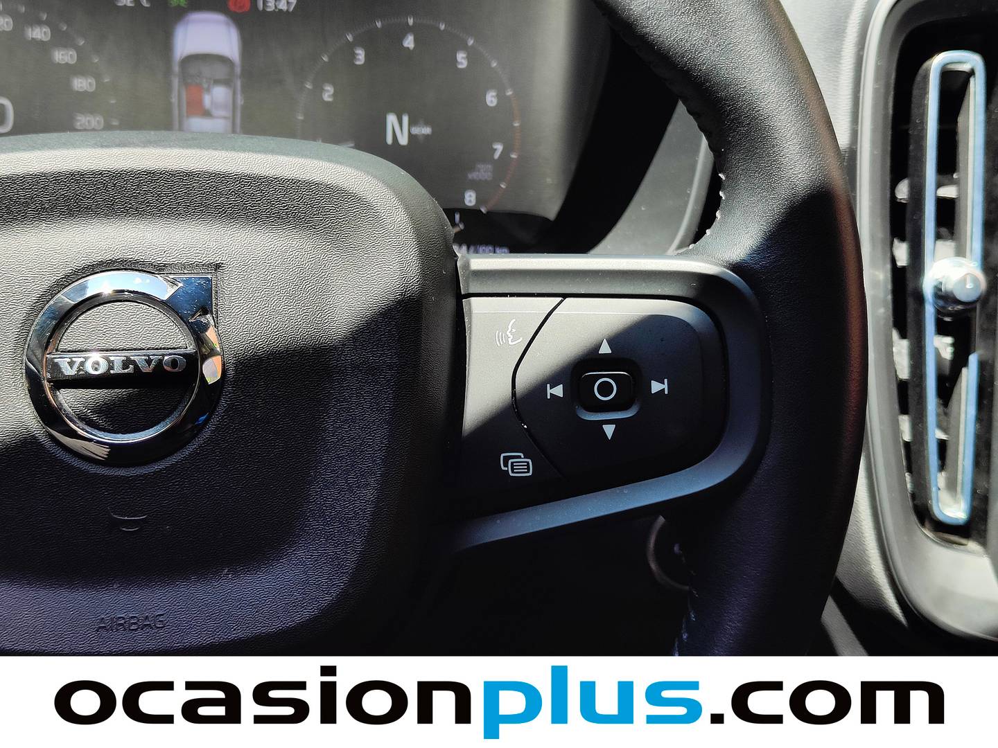 Volvo XC40 Volvo XC40 T3 Momentum Core (163 CV) seminuevo