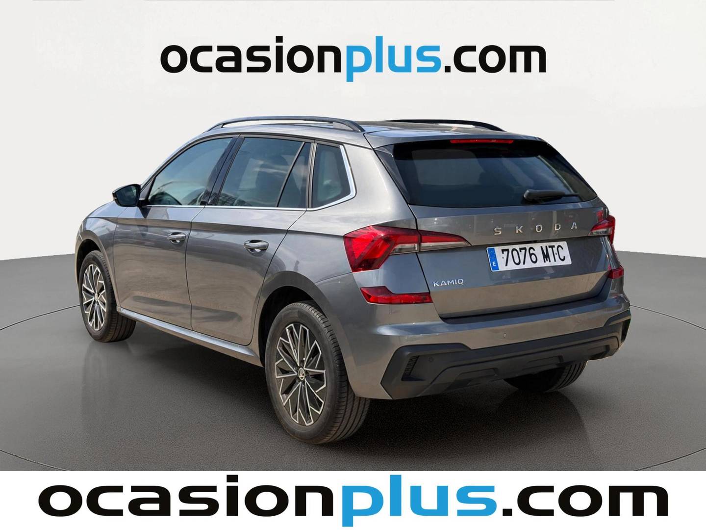 Foto trasera Skoda Kamiq Skoda Kamiq 1.0 TSI Design DSG (115 CV) izquierda