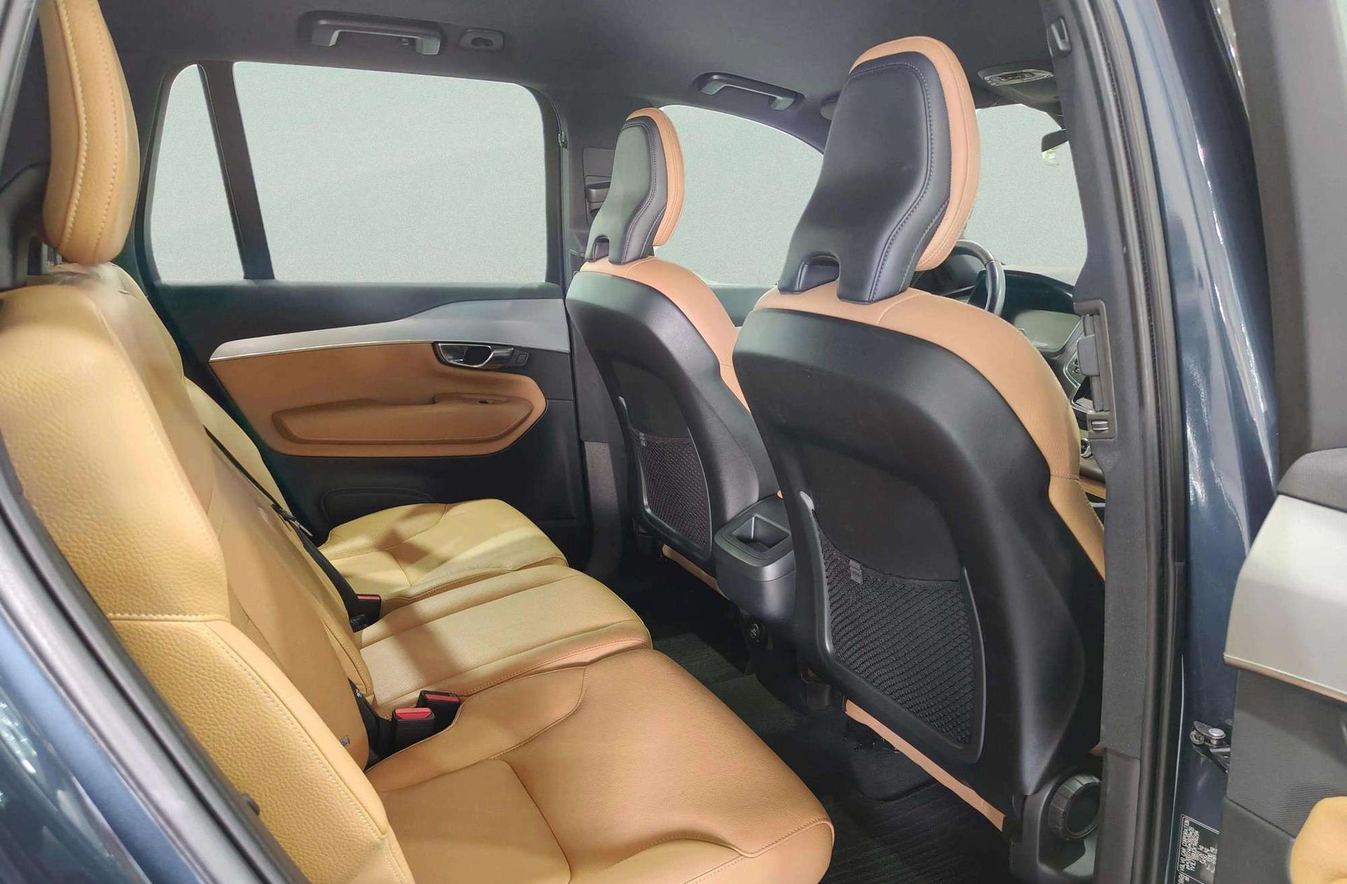 Volvo XC90 D5 Momentum AWD 7 plazas - foto 23