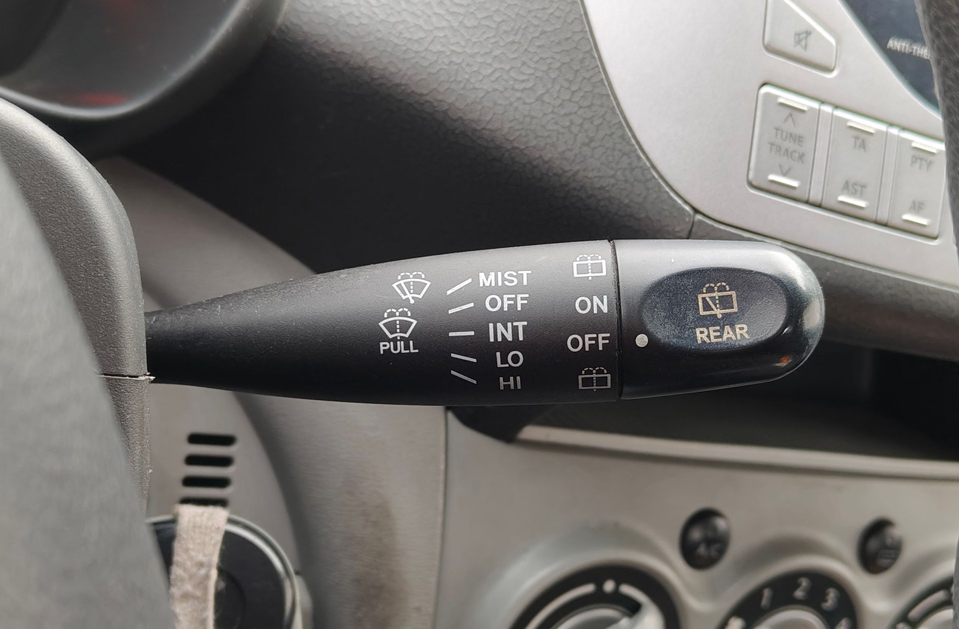 Nissan Pixo 1.0G Visia - foto 21