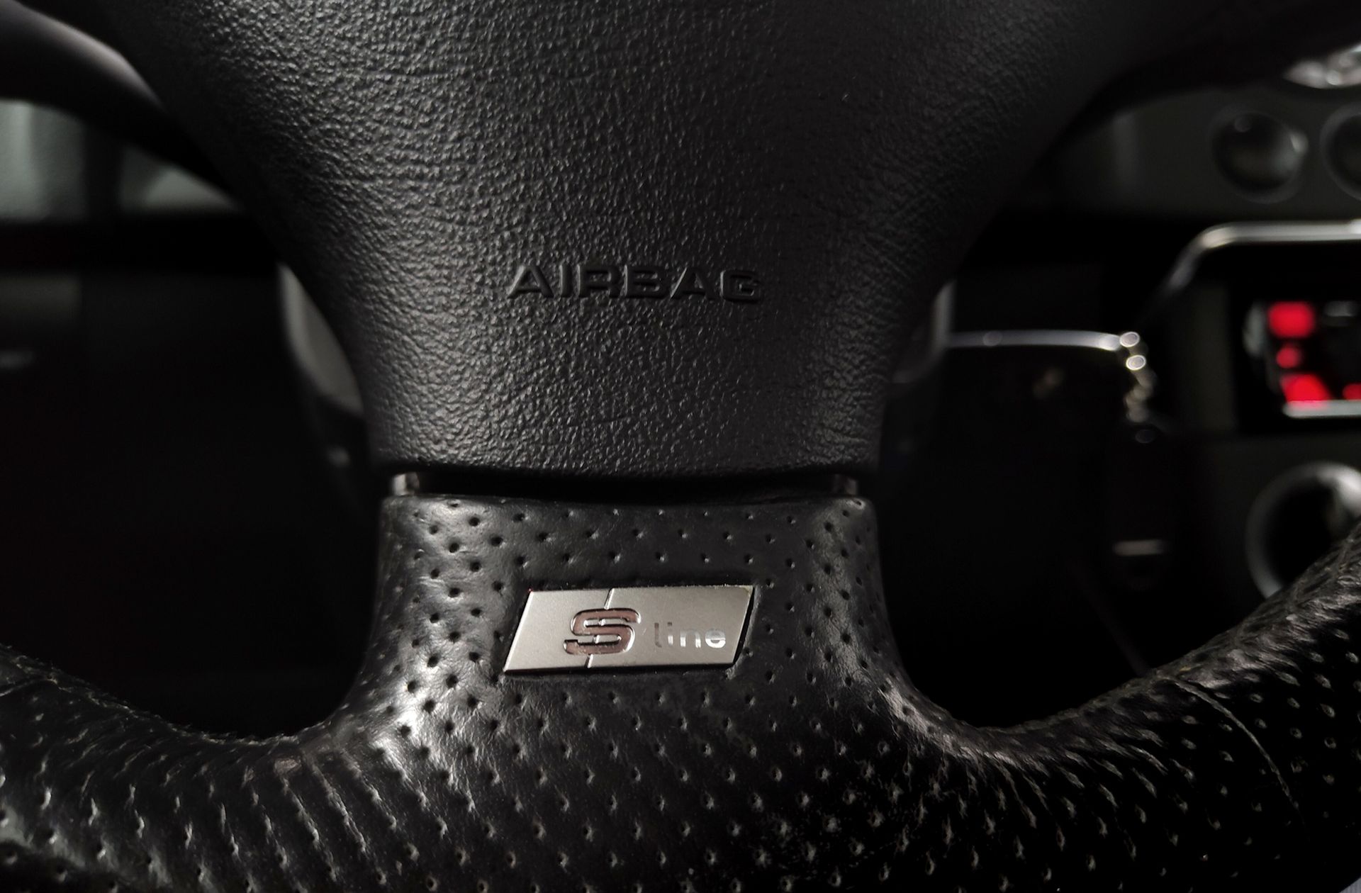 Audi TT Coupe 1.8 T - foto 24