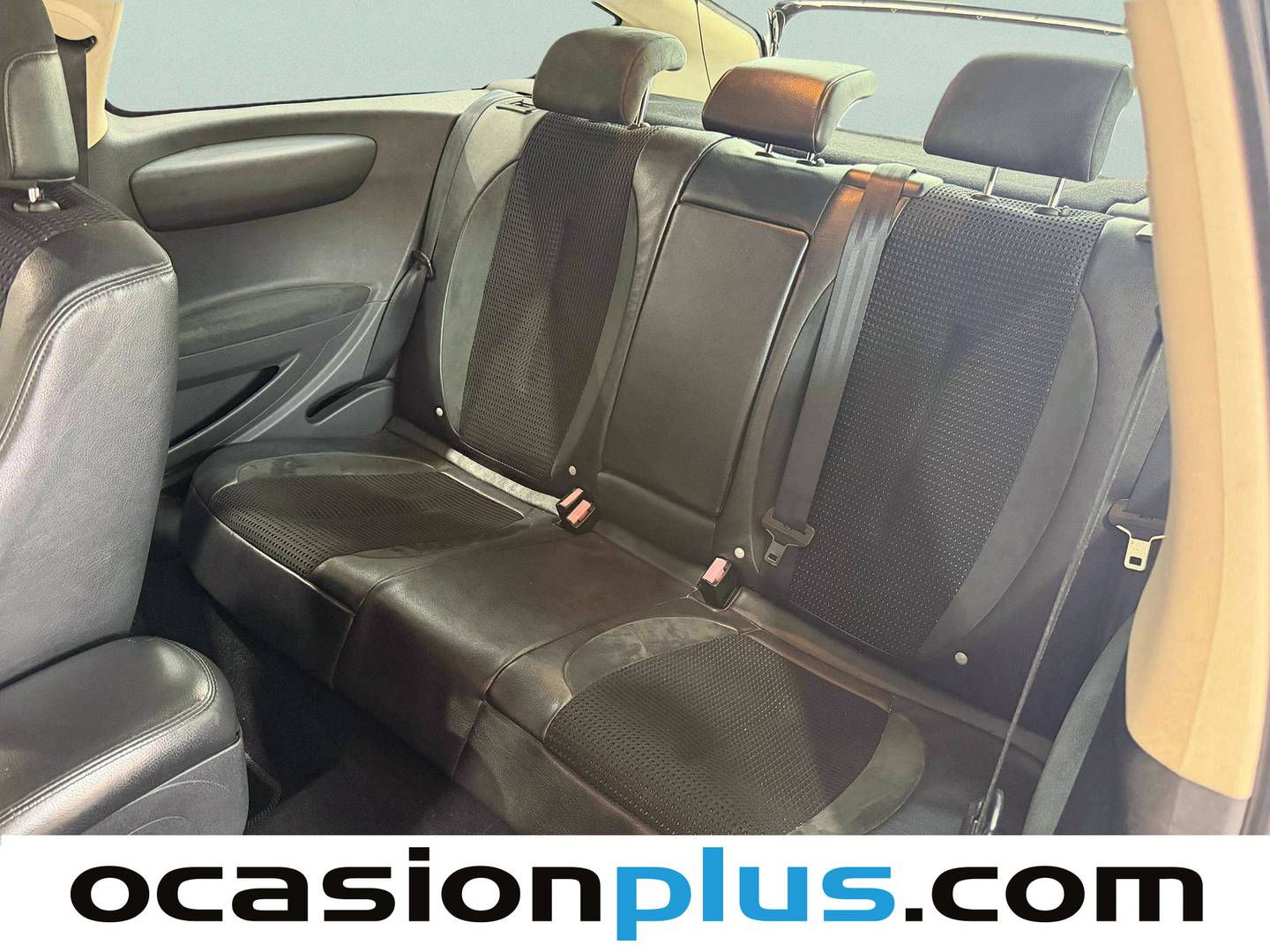 Foto asientos traseros Citroën C4 Citroën C4 2.0i 16v VTS 100 kW (138 CV)