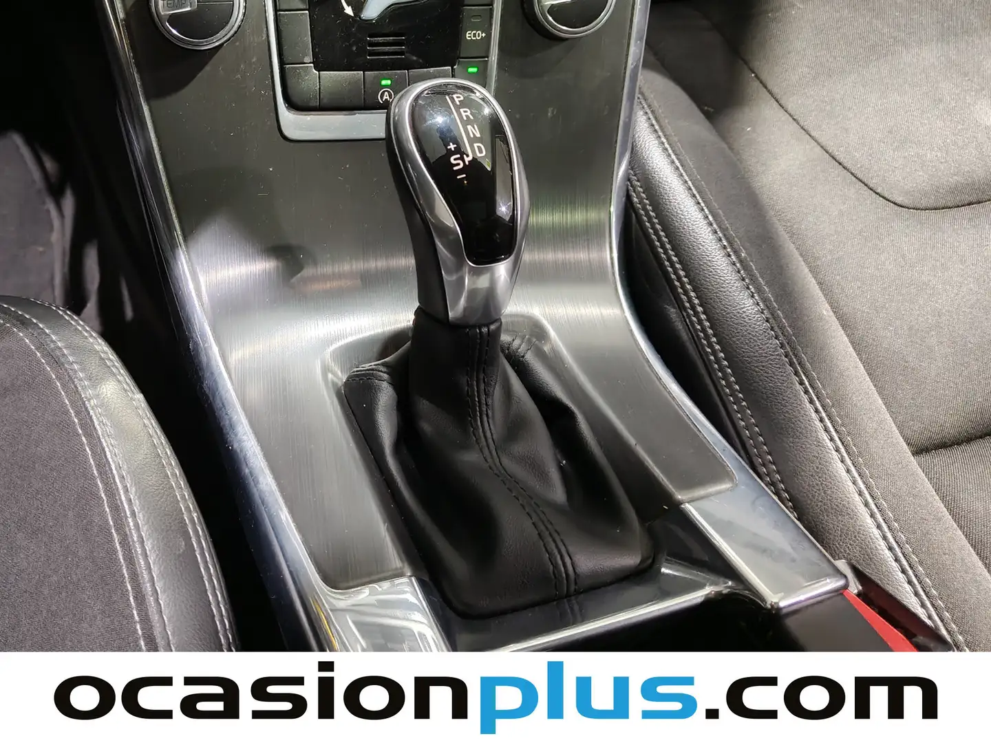 Foto Volvo XC60 Volvo XC60 D4 Momentum Auto (190 CV)