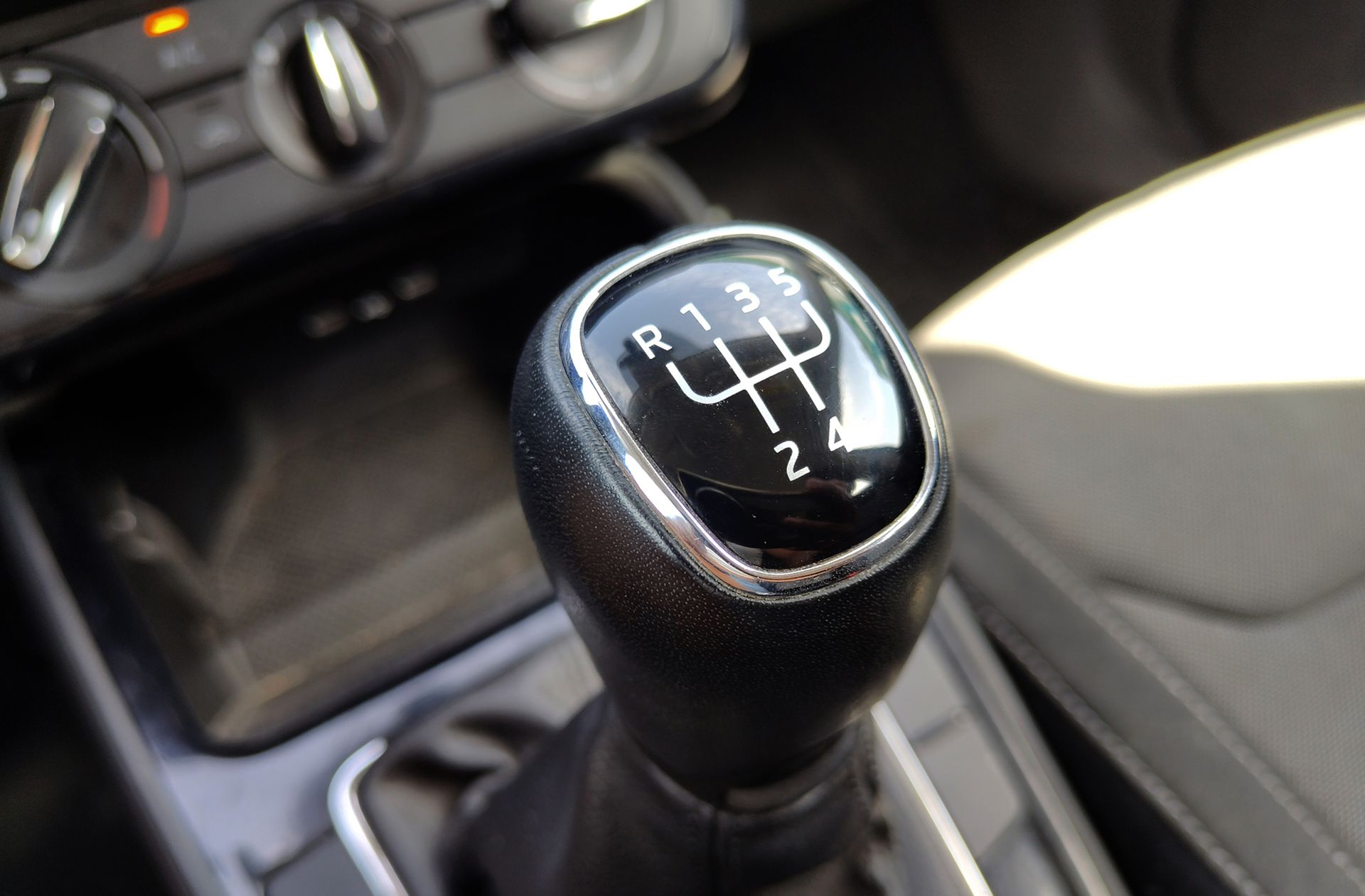 Škoda Fabia 1.0 MPI Ambition - foto 5
