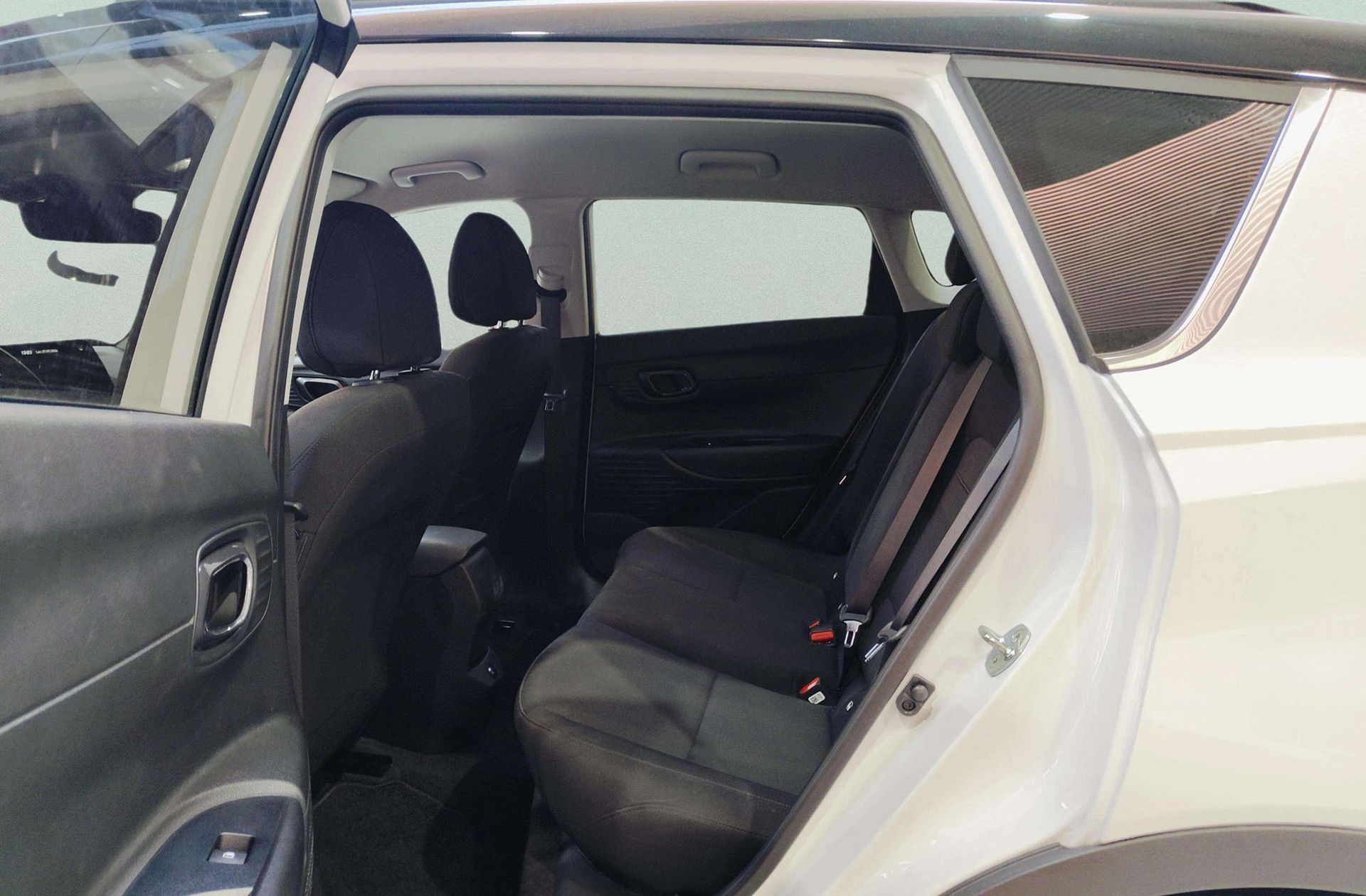 Hyundai Bayon 1.0 T-GDi 48V Tecno DCT - foto 12