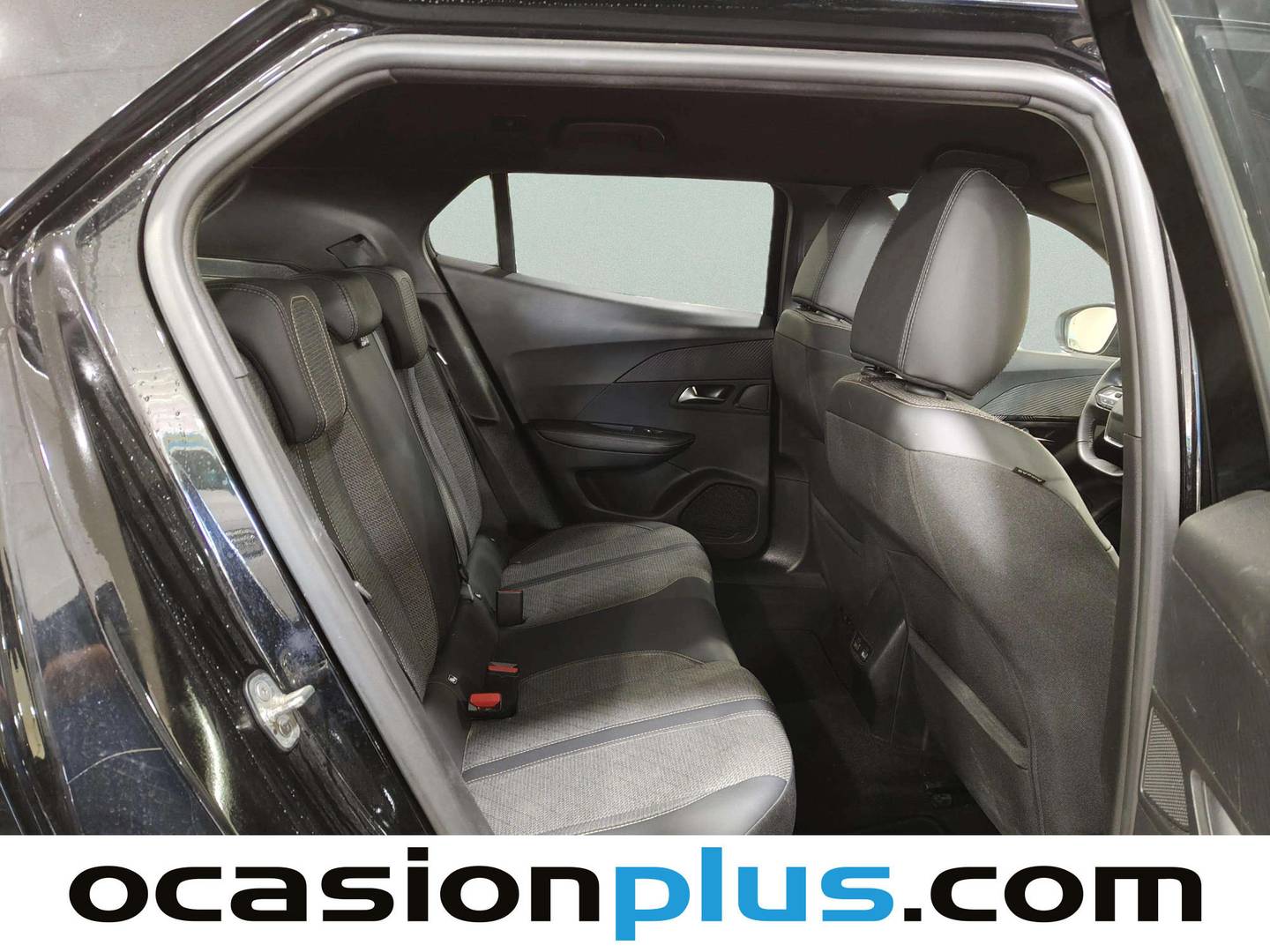 Peugeot 2008 Peugeot 2008 Allure Hybrid eDCS6 (145 CV) km 0