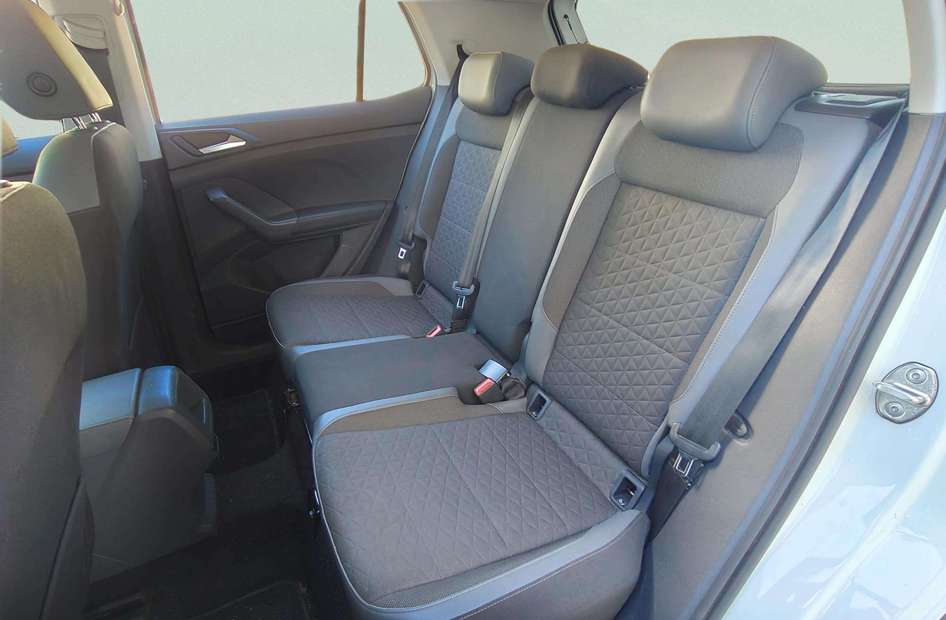 Volkswagen T-Cross Sport 1.0 TSI Pack R-Line - foto 13