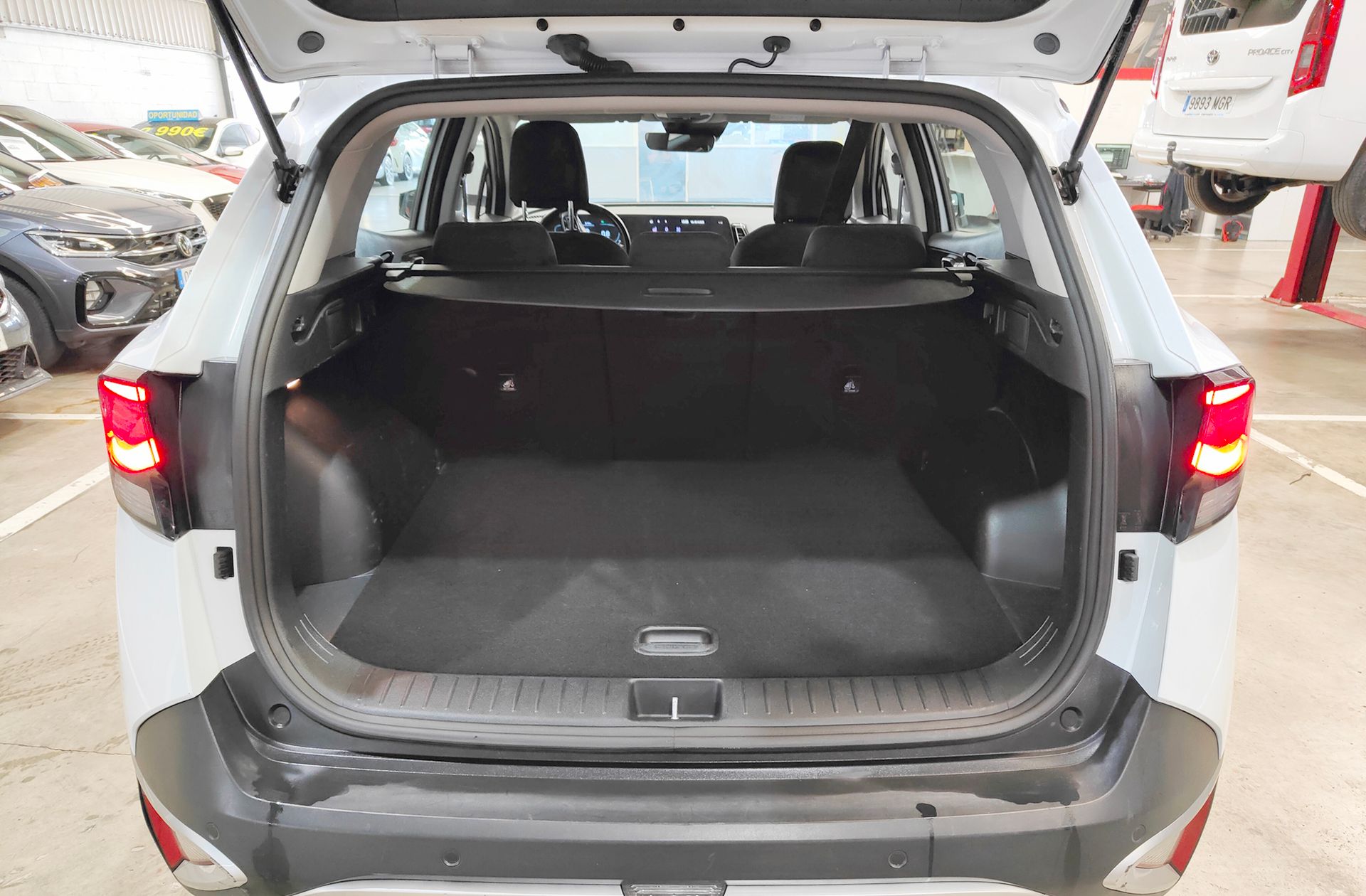 Kia Sportage 1.6 CRDi MHEV Business 4x2 - foto 17