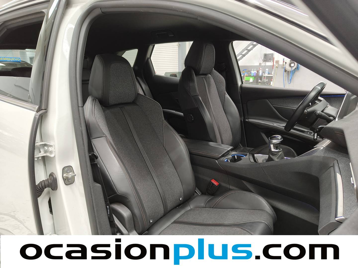 Foto Peugeot 3008 Peugeot 3008 PureTech 130 S&S GT Line (130 CV)