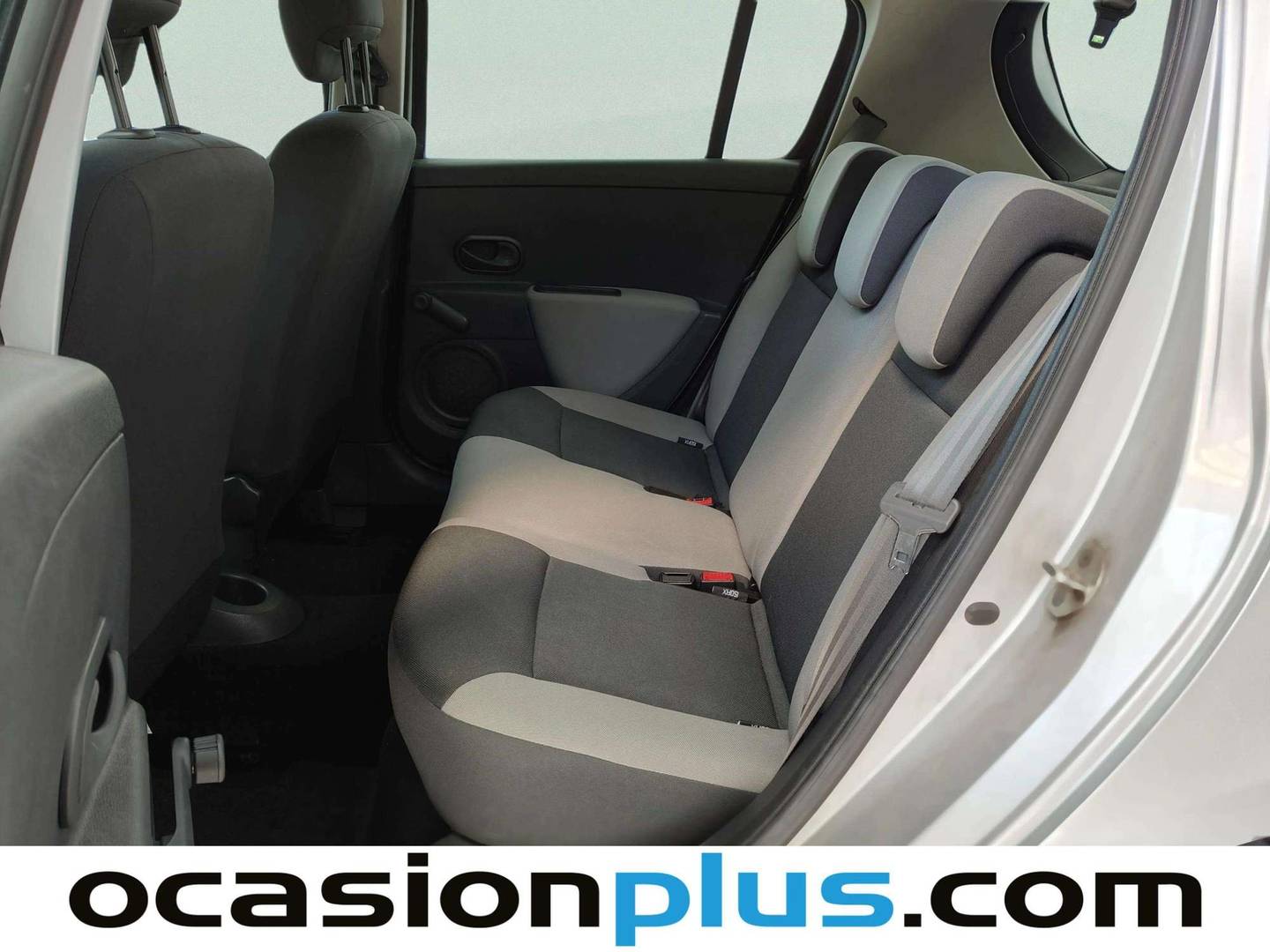 Foto asientos traseros Renault Clio Renault Clio 1.2 Authentique (75 CV)