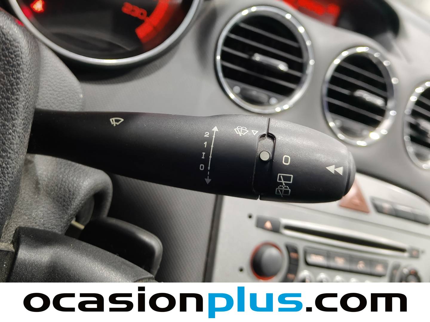 Peugeot 308 Peugeot 308 1.4 VTi Access (98 CV) 2013
