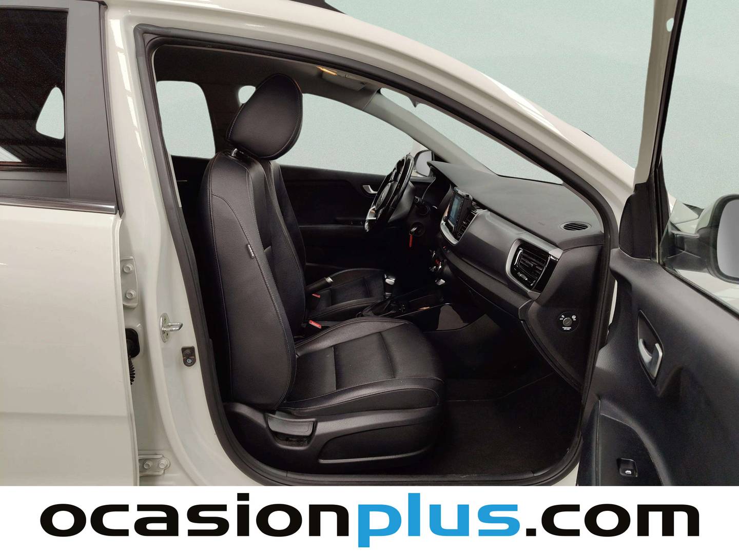 Foto KIA Stonic Kia Stonic 1.0 T-GDi Black Edition DCT (120 CV)