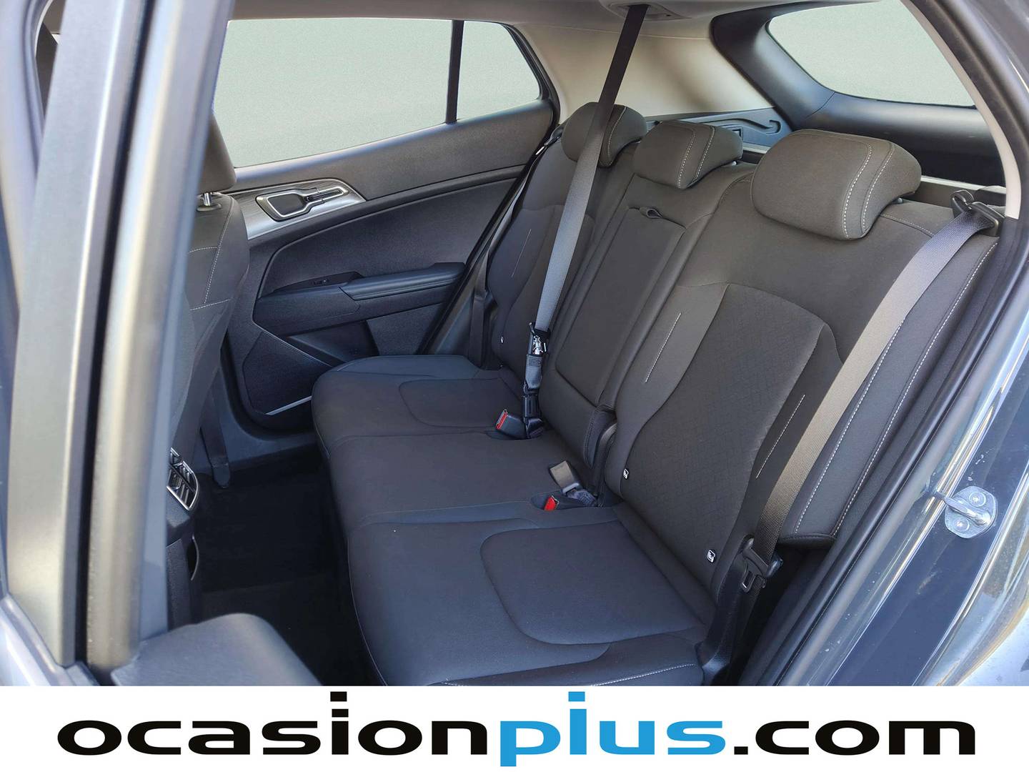 Foto asientos traseros KIA Sportage Kia Sportage 1.6 T-GDi MHEV Business 4x2 DCT (160 CV)