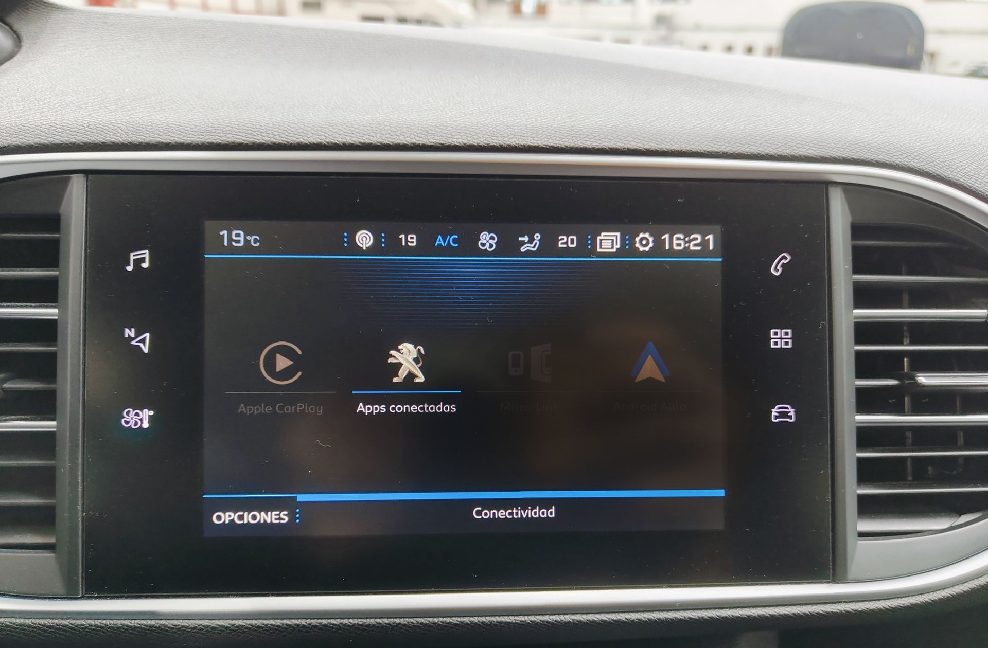 Peugeot 308 BlueHDi 130 Allure - foto 9