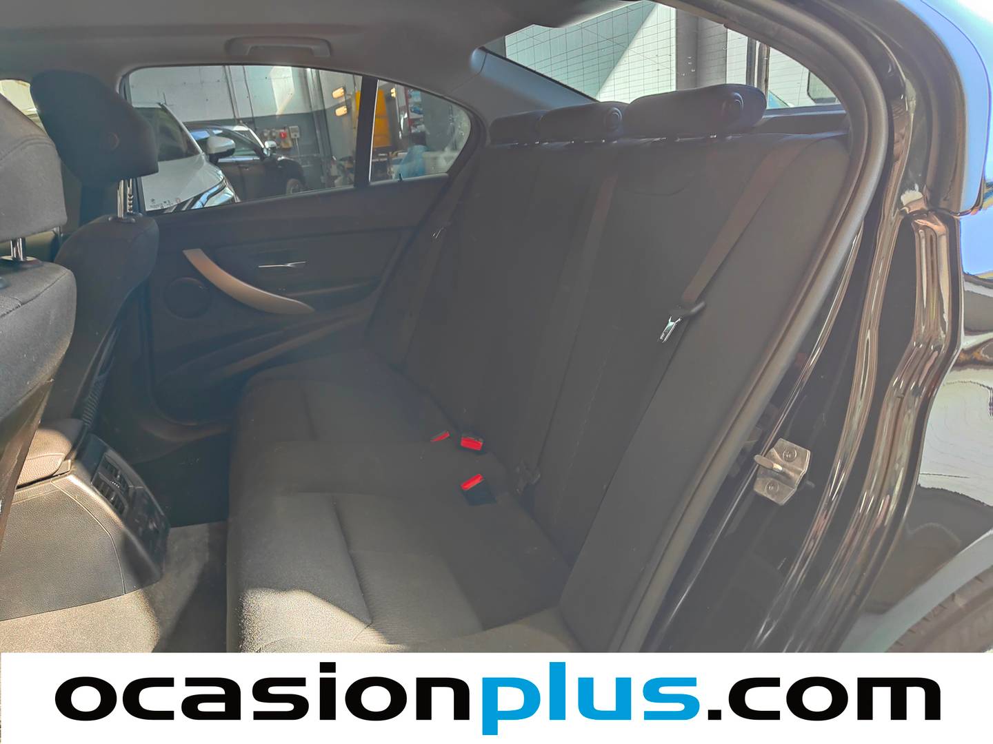 Foto asientos traseros BMW Serie 3 BMW Serie 3 318d Business (150 CV)