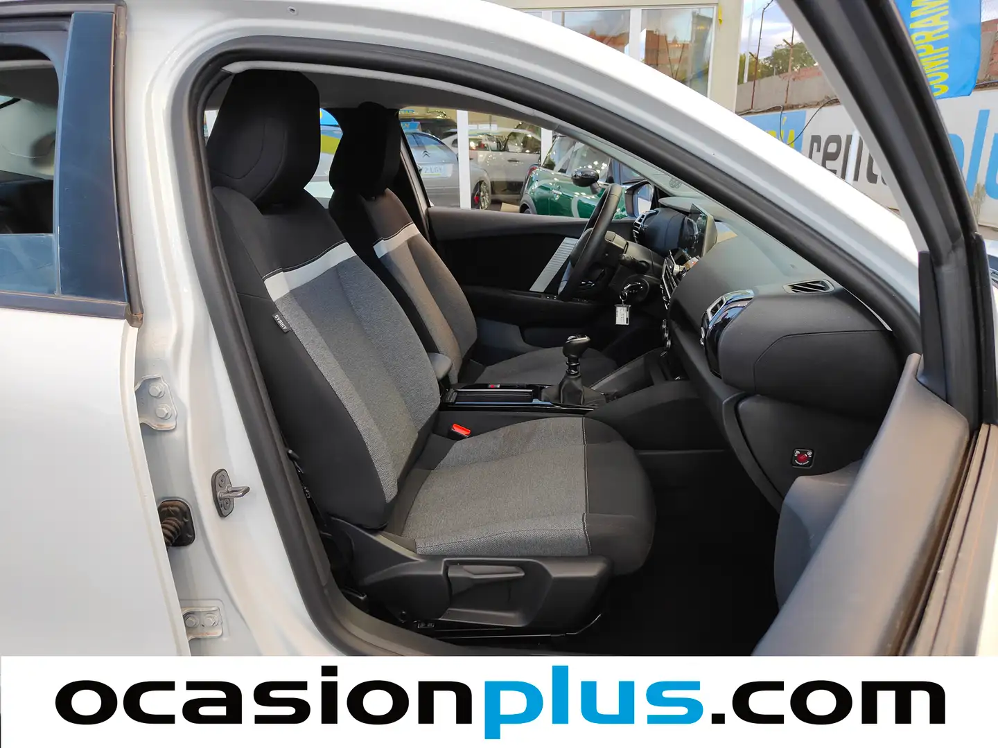 Foto Citroën C4 X Citroen C4 X PureTech 100 S&S 6v You  (102 CV)