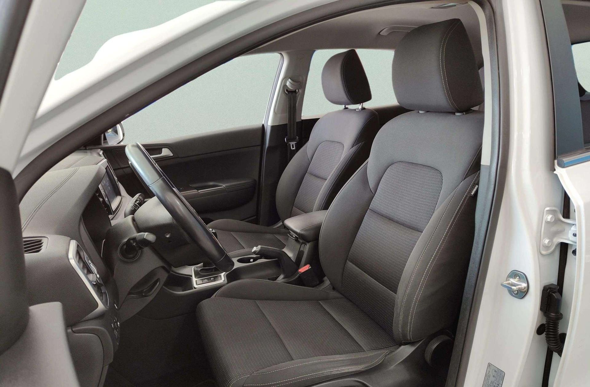 Kia Sportage 1.6 GDi x-Tech18 4x2 - foto 13