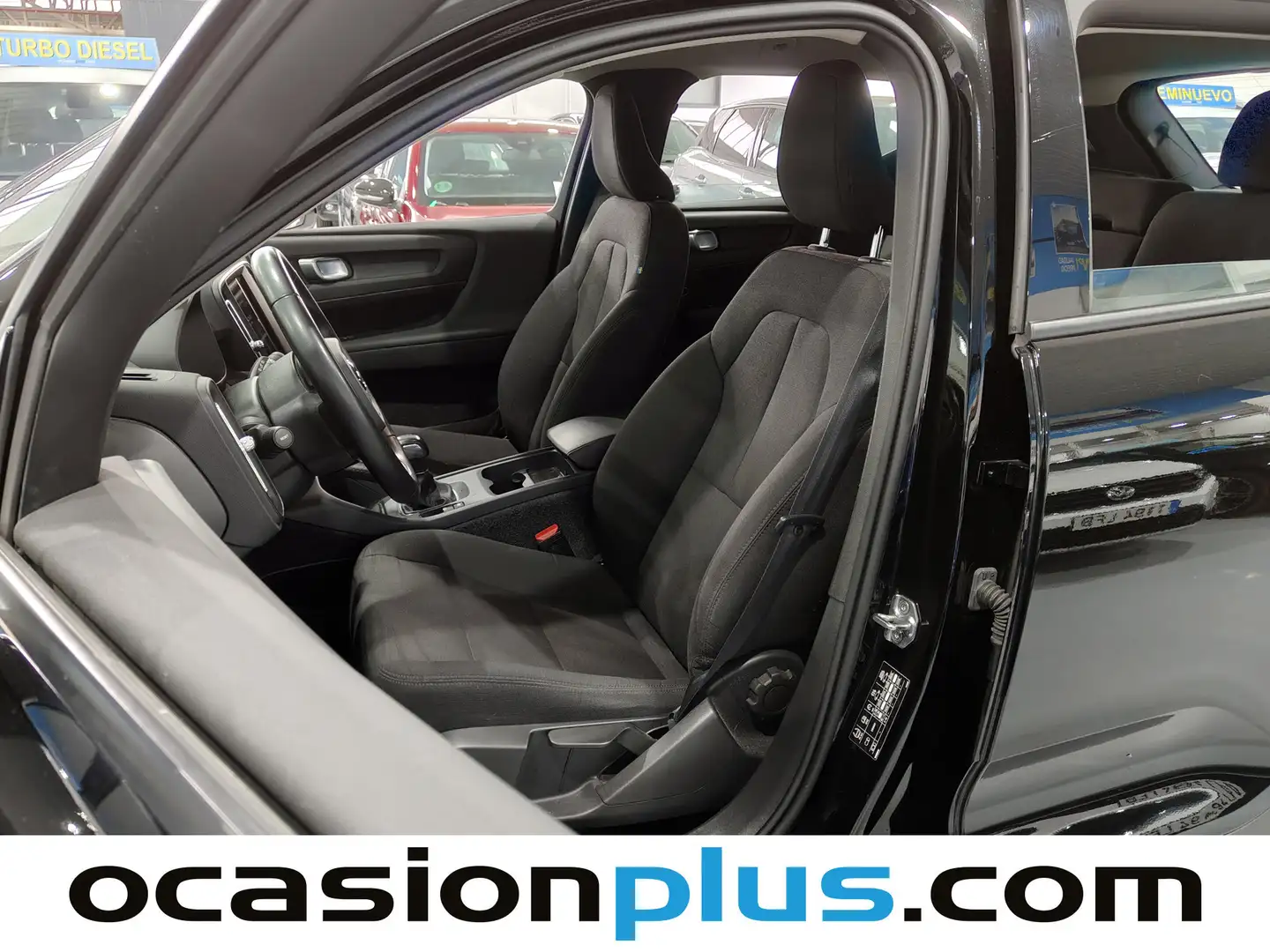 Foto Volvo XC40 Volvo XC40 T2 Momentum Core (129 CV)