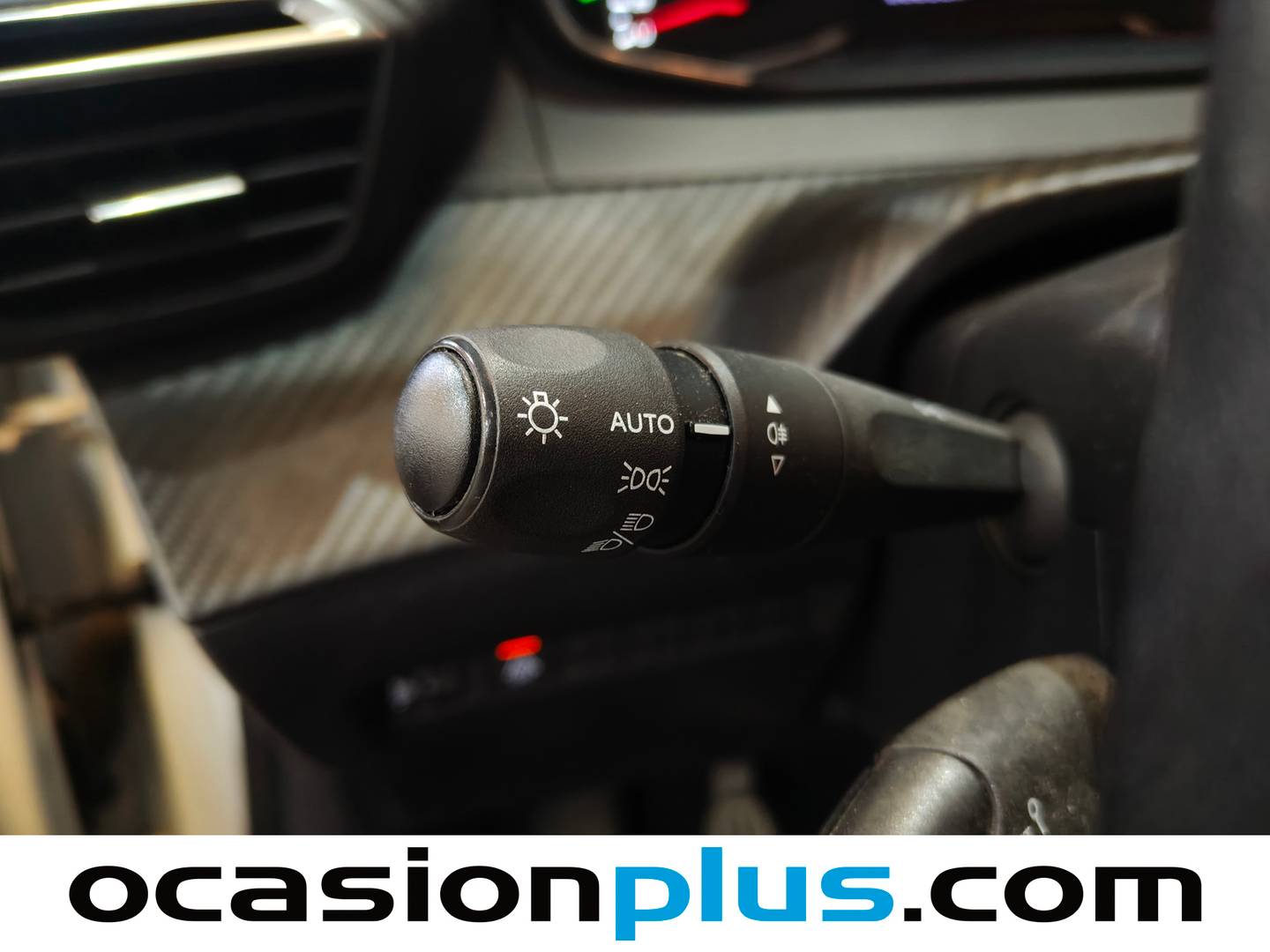 Equipamiento del Peugeot 208 Peugeot 208 PureTech 75 S&S Active (75 CV)