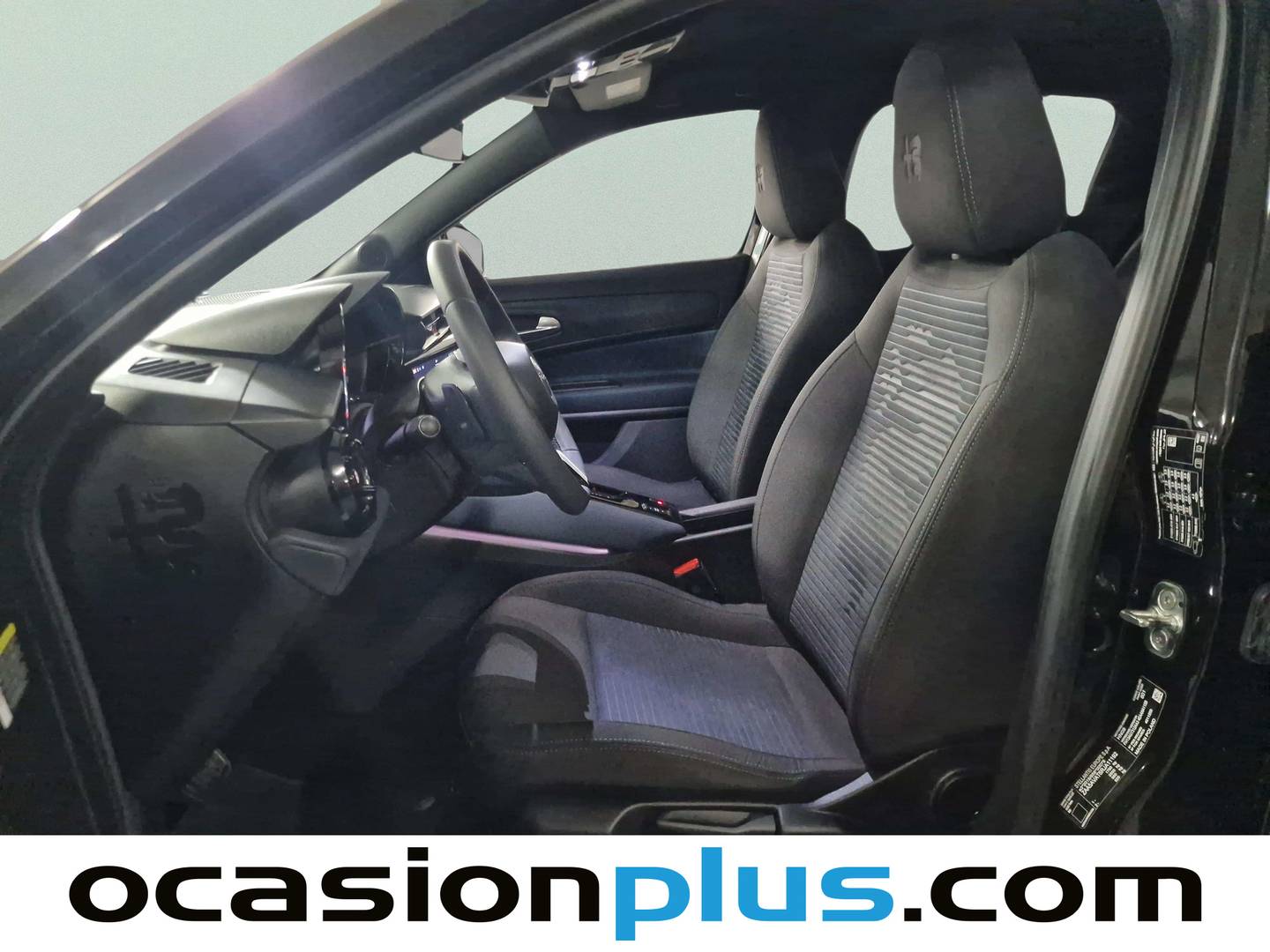 Foto Alfa Romeo Junior Alfa Romeo Junior 1.2 Ibrida (136 CV)