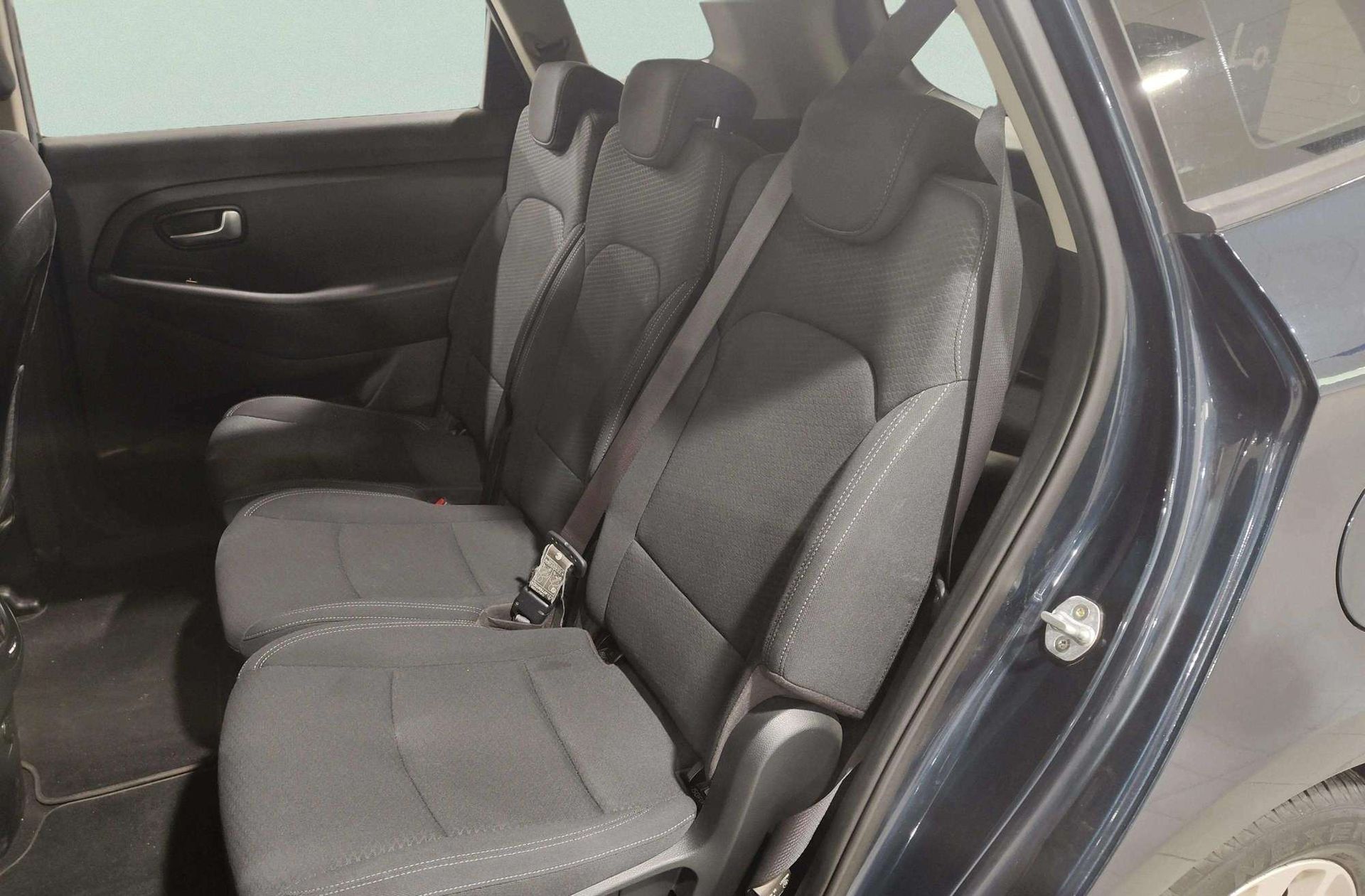 Kia Carens 1.6 GDi Concept - foto 12