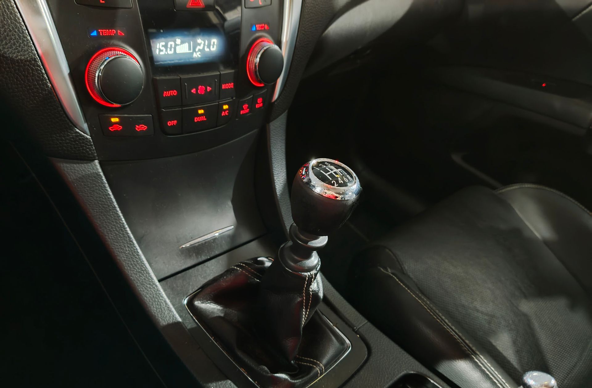 Suzuki Kizashi 2.4 Sport - foto 5