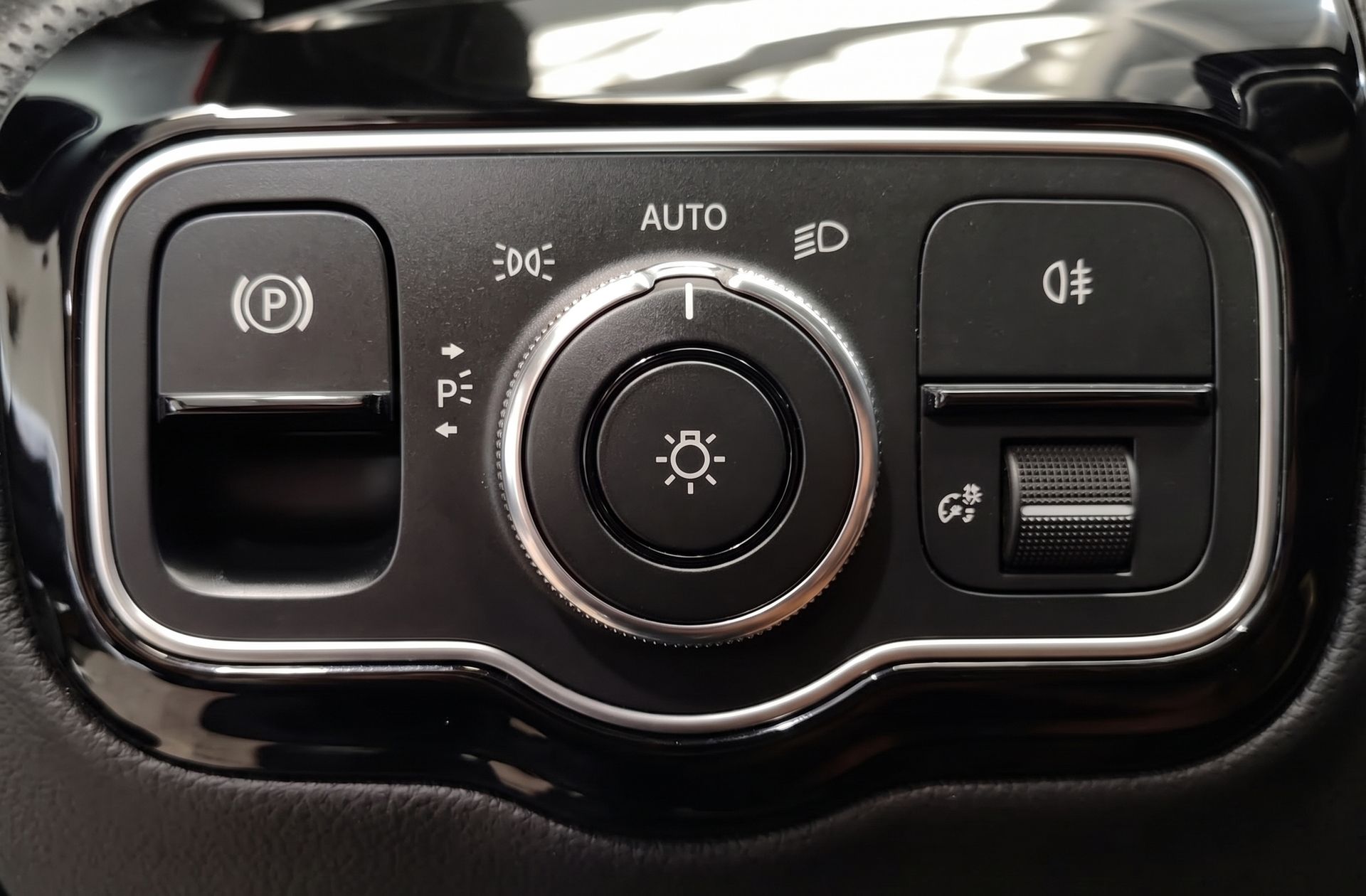 Mercedes-Benz Clase A 180 d Paquete AMG - foto 15