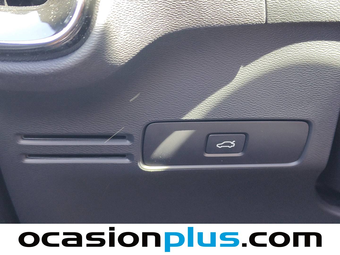 Volvo XC40 Volvo XC40 B3 Gasolina Mild hybrid Black Edition Ultra Auto (163 CV) seminuevo