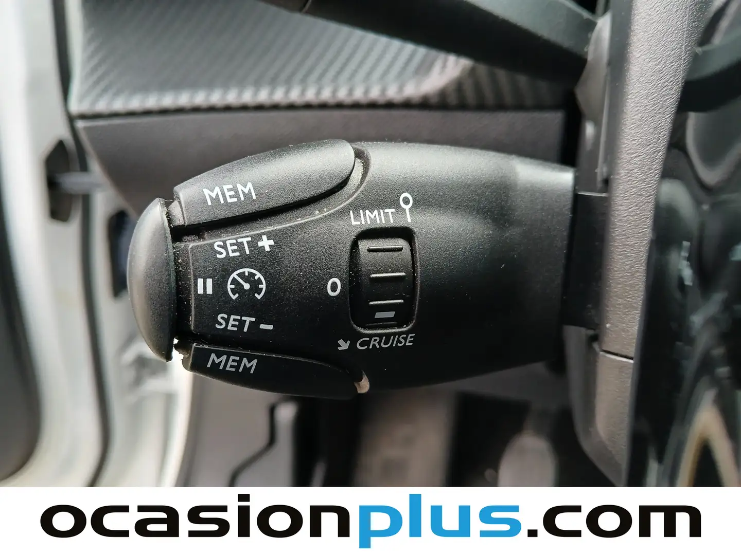 Foto Peugeot 2008 Peugeot 2008 PureTech 100 S&S Allure (100 CV)