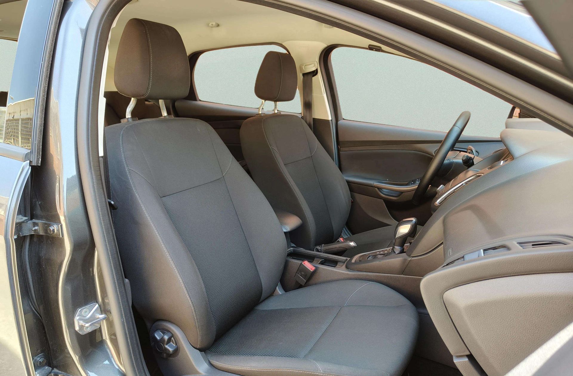 Ford Focus 1.0 EcoBoost Titanium - foto 17