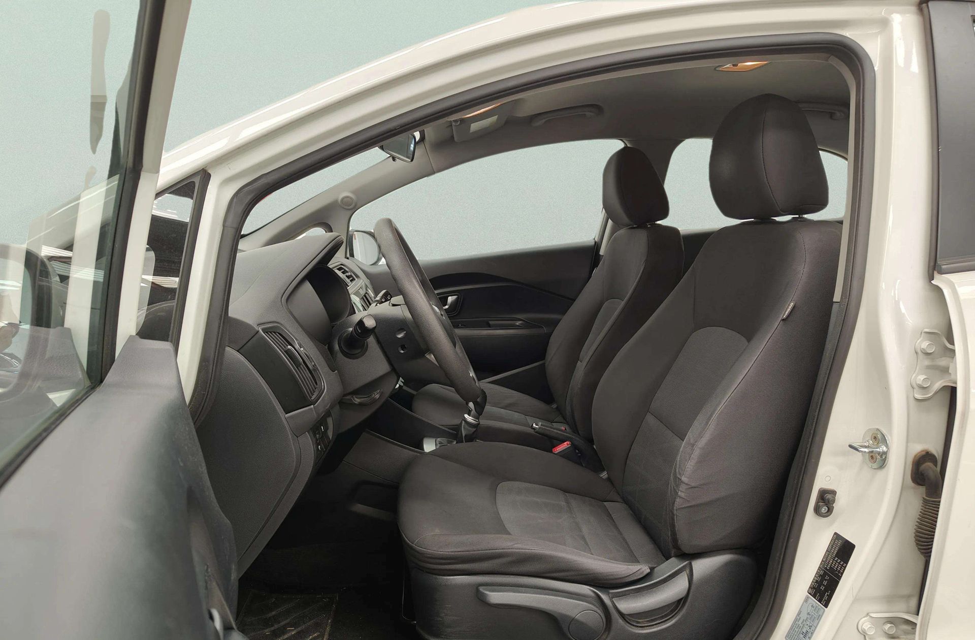 Kia Rio 1.1 CRDi WGT Tech - foto 10