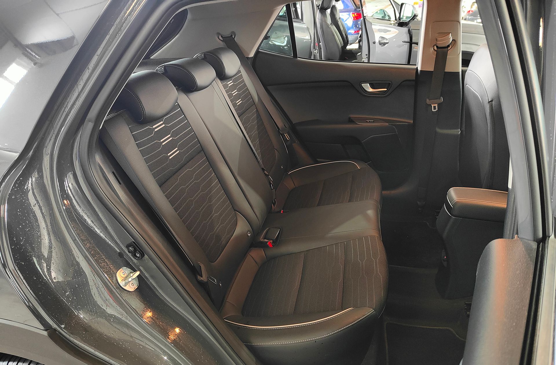 Kia Stonic 1.0 T-GDi MHEV iMT GT Line - foto 16