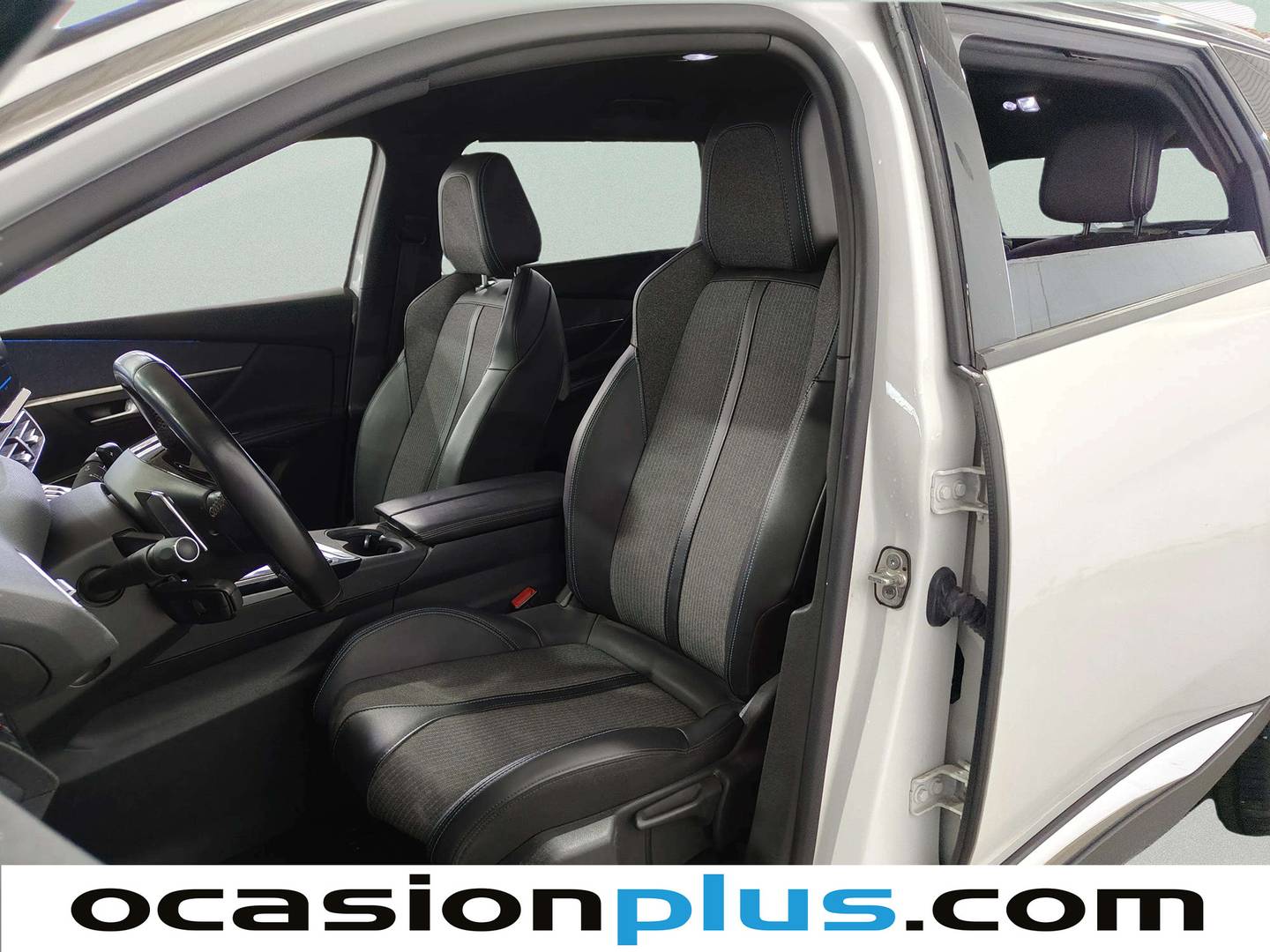 Foto asientos delanteros Peugeot 5008 Peugeot 5008 BlueHDI 130 S&S Allure Pack EAT8 (130 CV) 7 Plazas