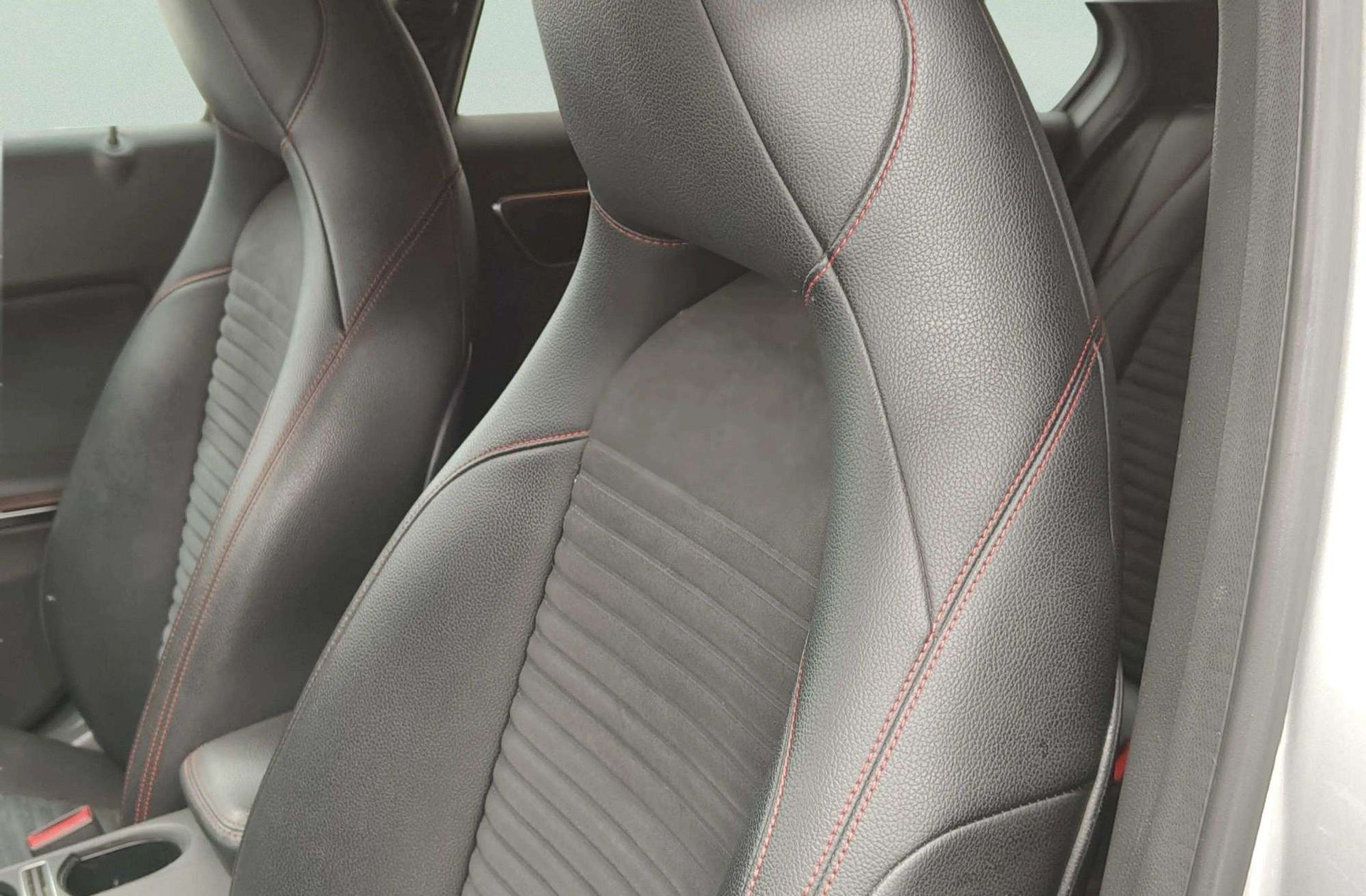 Mercedes-Benz Clase A 200 CDI AMG Line - foto 11