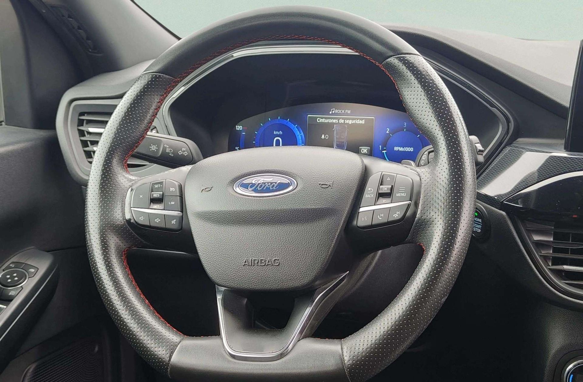 Ford Kuga 1.5 EcoBlue ST-Line - foto 26