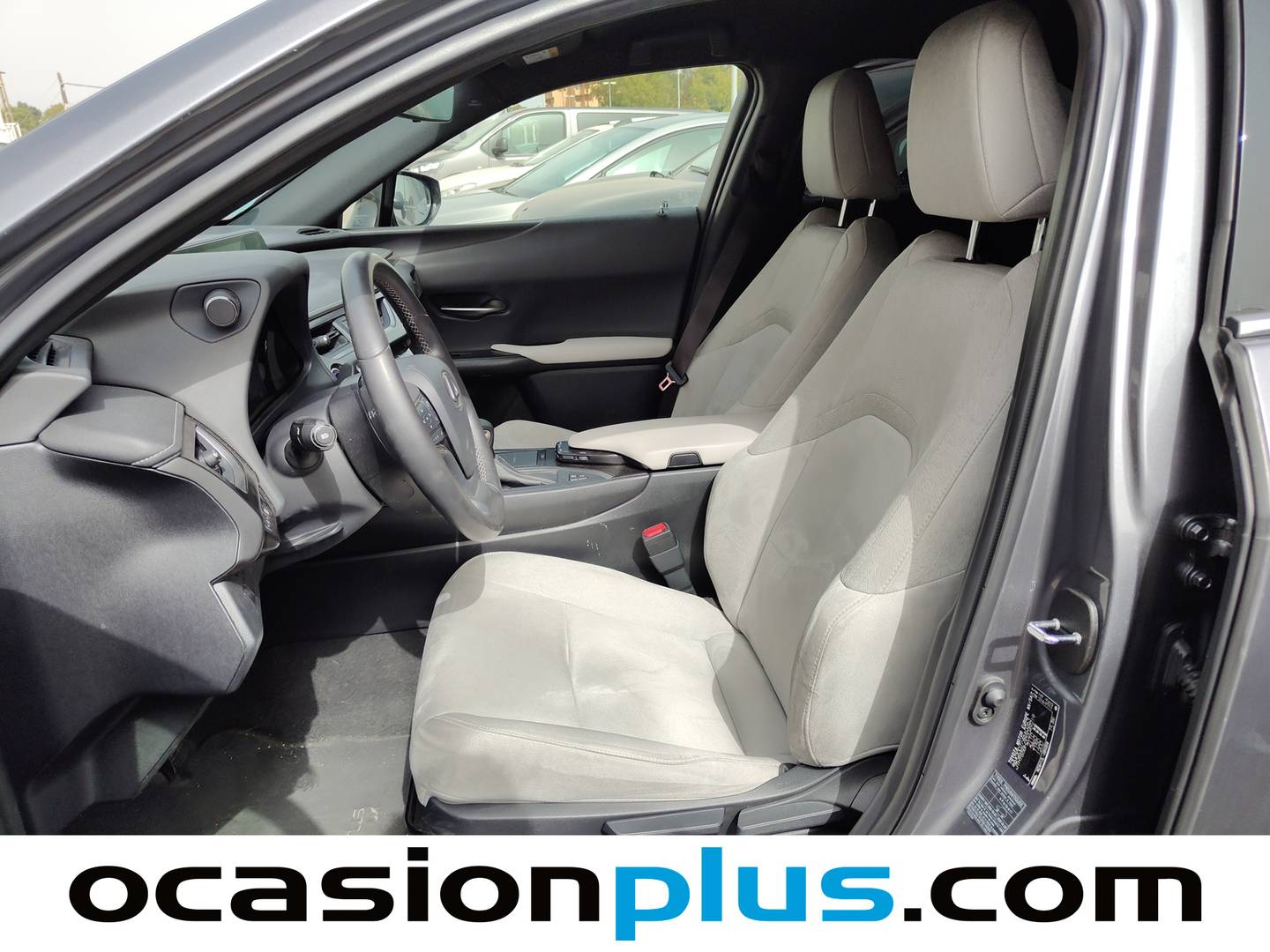 Foto asientos delanteros Lexus UX Lexus UX 250h Business 2WD (184 CV)