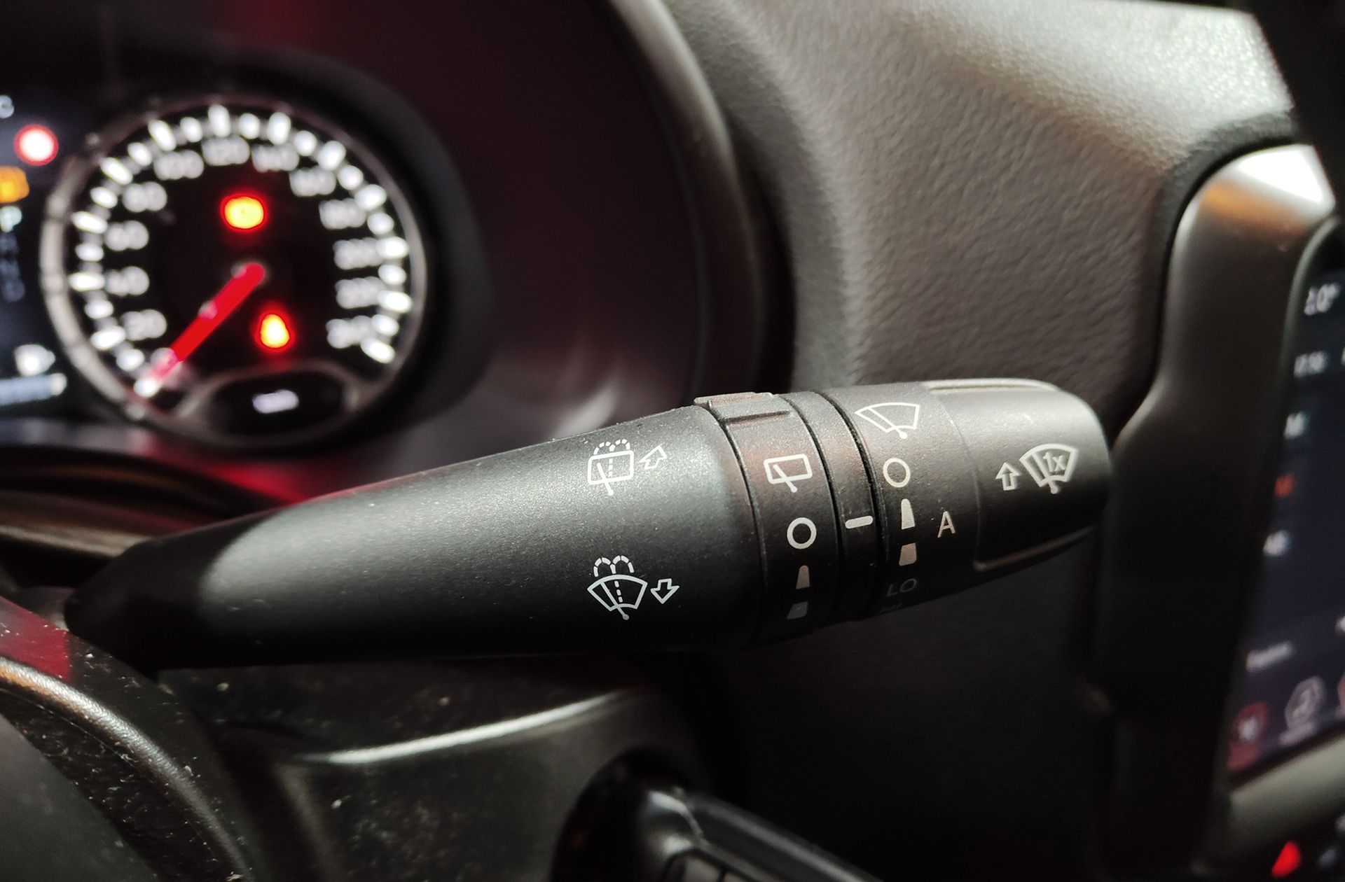Jeep Renegade eHybrid 1.5 Limited ATX - foto 25