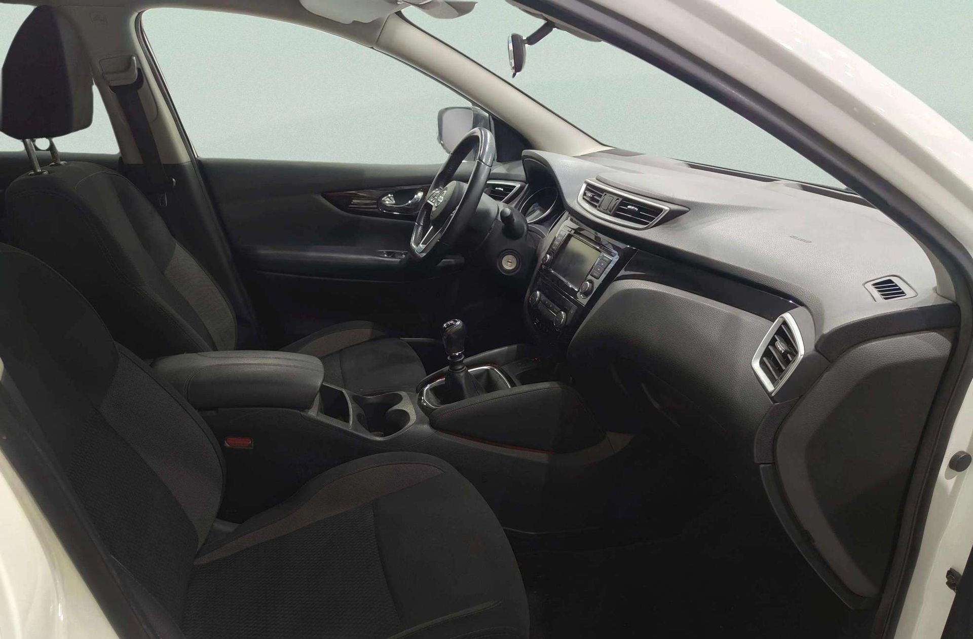 Nissan Qashqai DIG-T 140 N-Connecta - foto 19