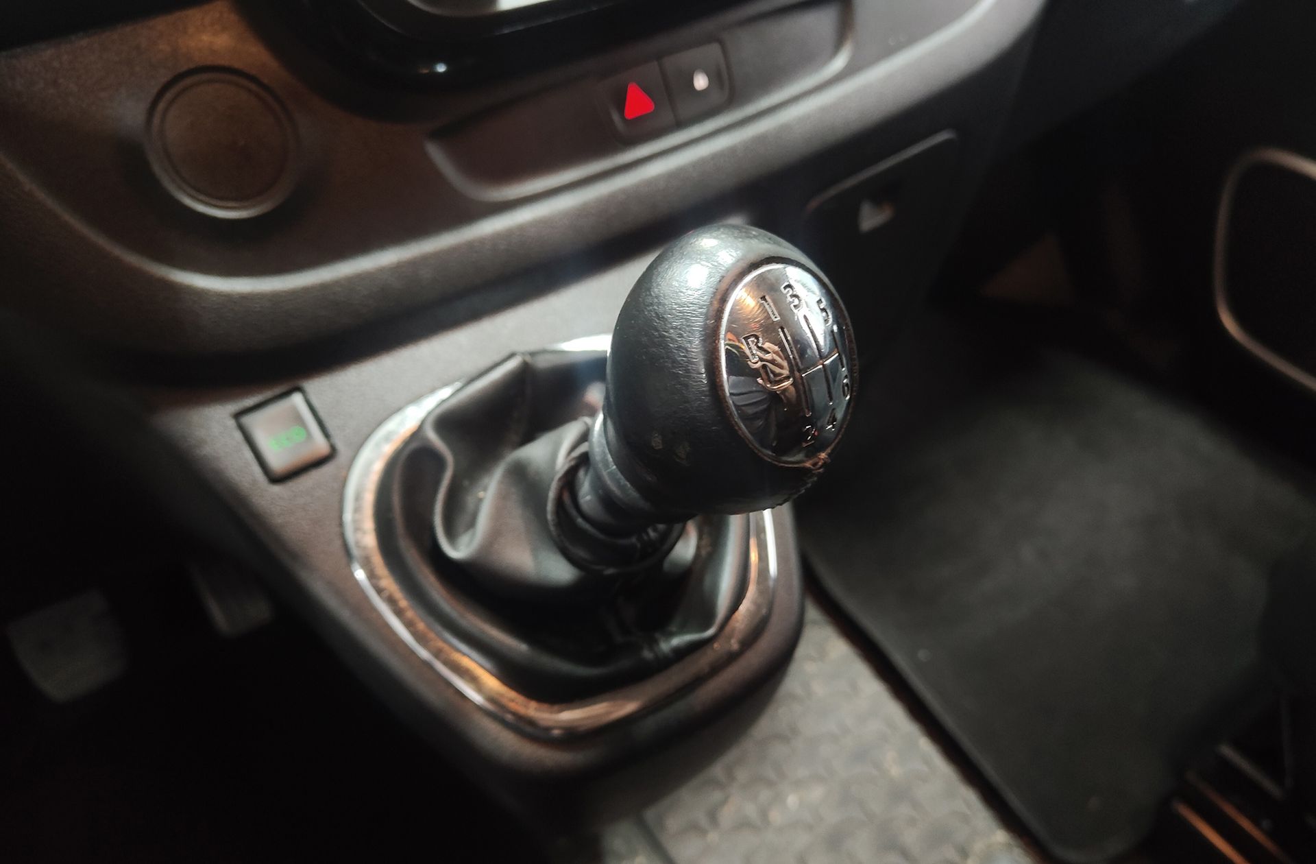 Opel Vivaro Combi 1.6 CDTI L2 2.9t Plus-6 - foto 5