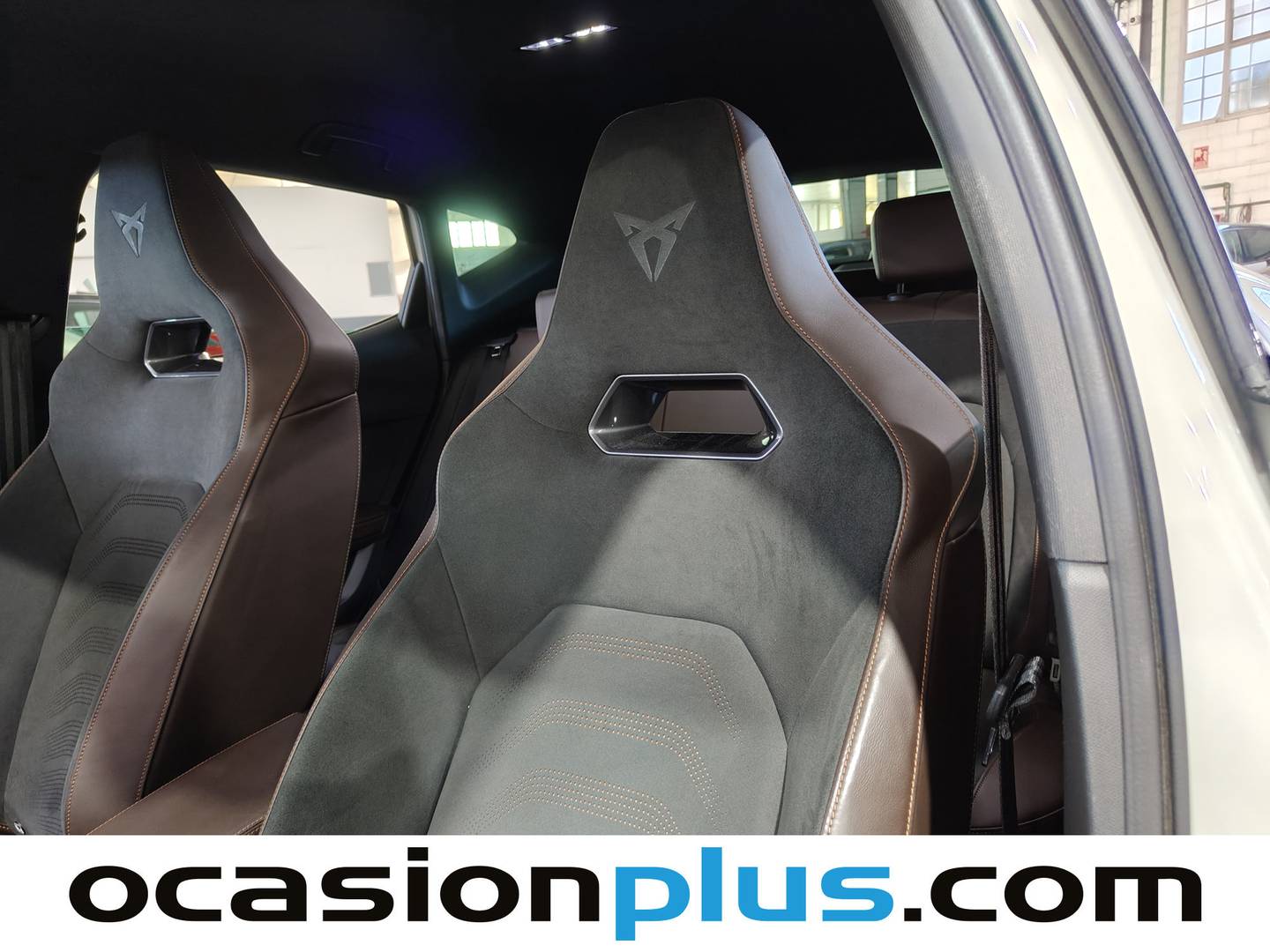 Foto Cupra Formentor CUPRA Formentor 2.5 TSI VZ5 Taiga Grey 4Drive DSG (390 CV)