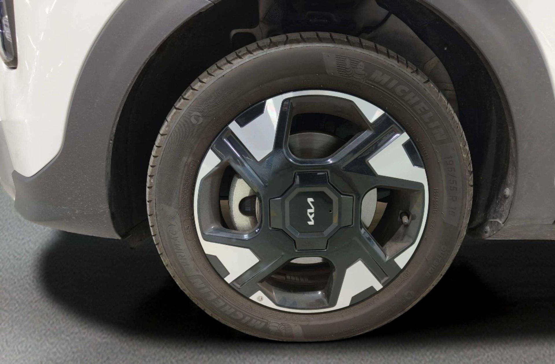 Kia Stonic 1.0 T-GDi MHEV Concept - foto 32