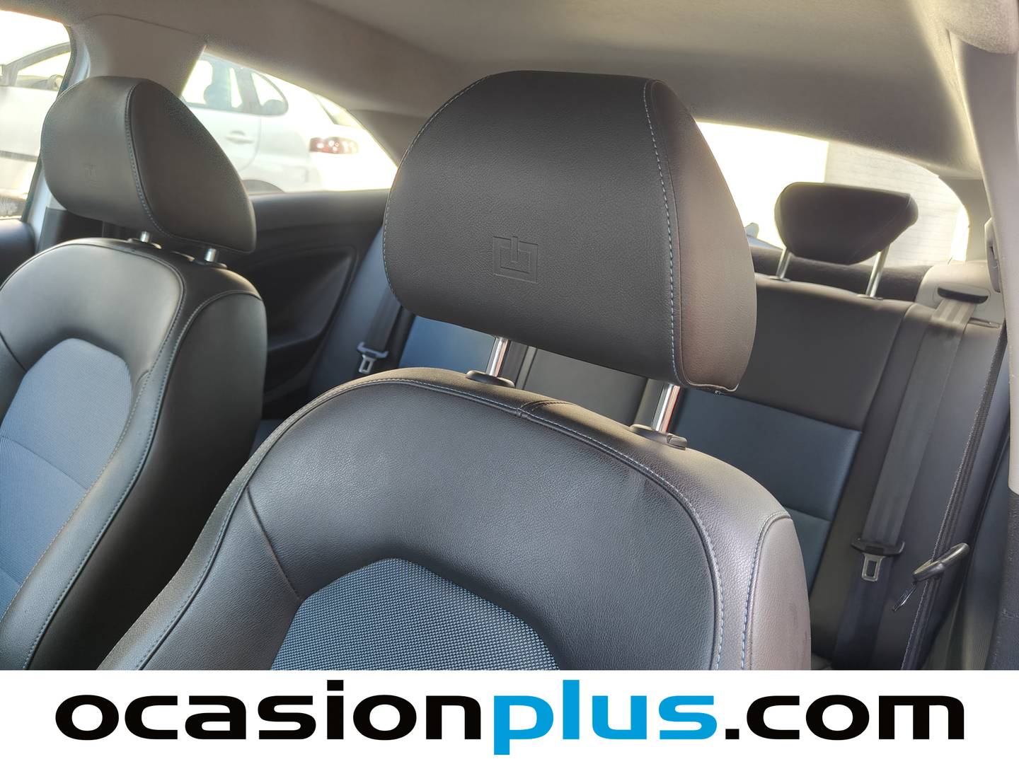 Equipamiento del Seat Ibiza Seat Ibiza SC TSI Style Connect 66 kW (90 CV)