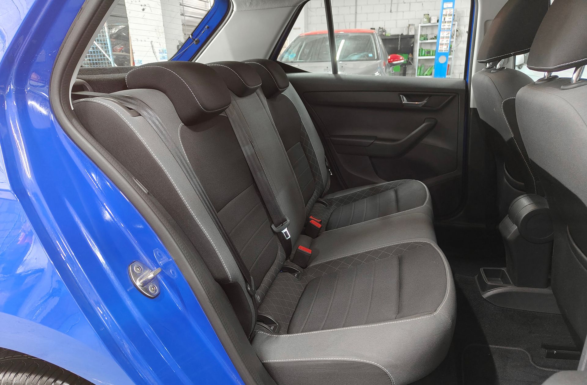 Škoda Fabia 1.0 MPI Like - foto 16
