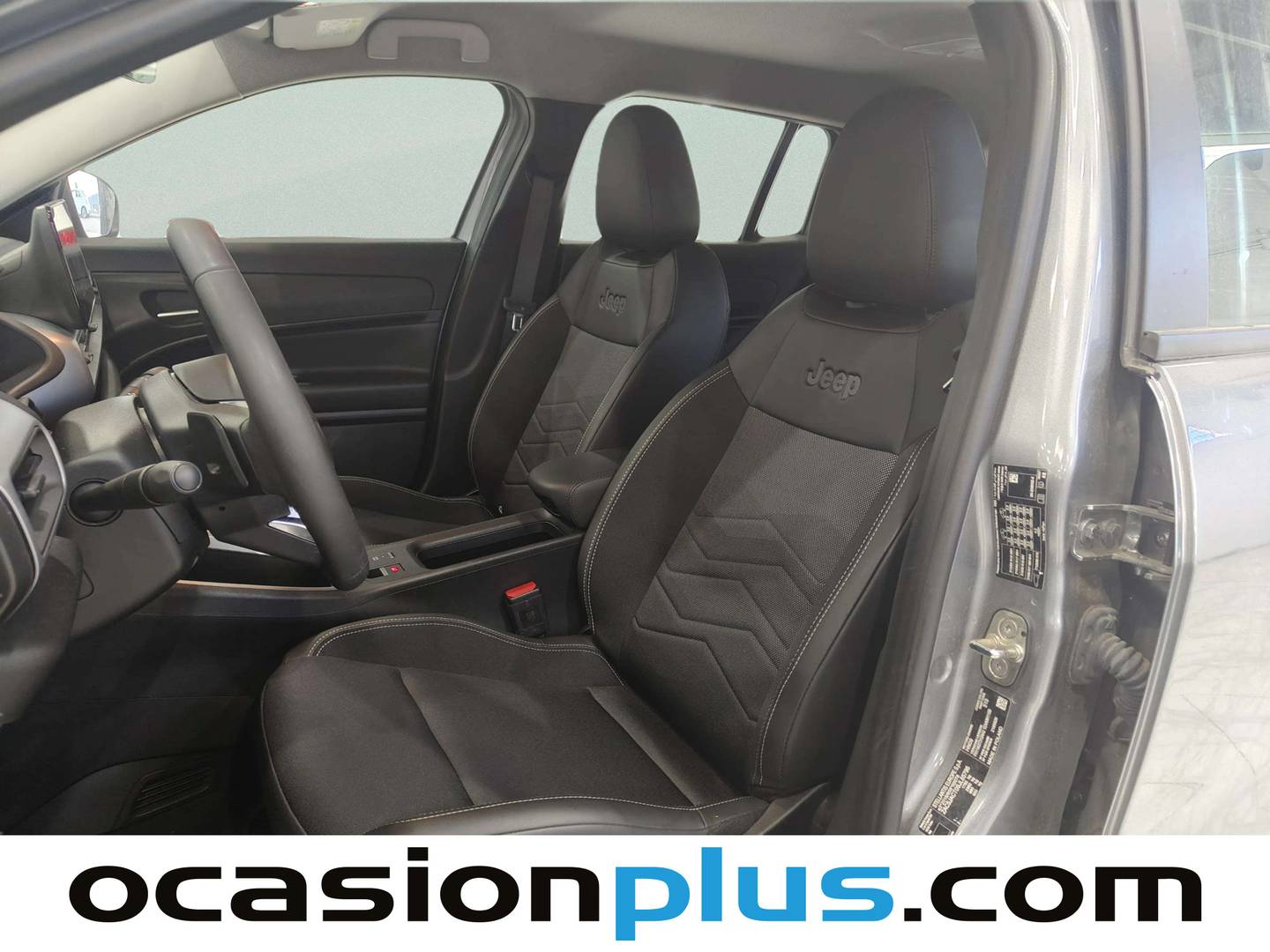 Foto asientos delanteros Jeep Avenger Jeep Avenger 1.2 eHybrid Altitude (100 CV)