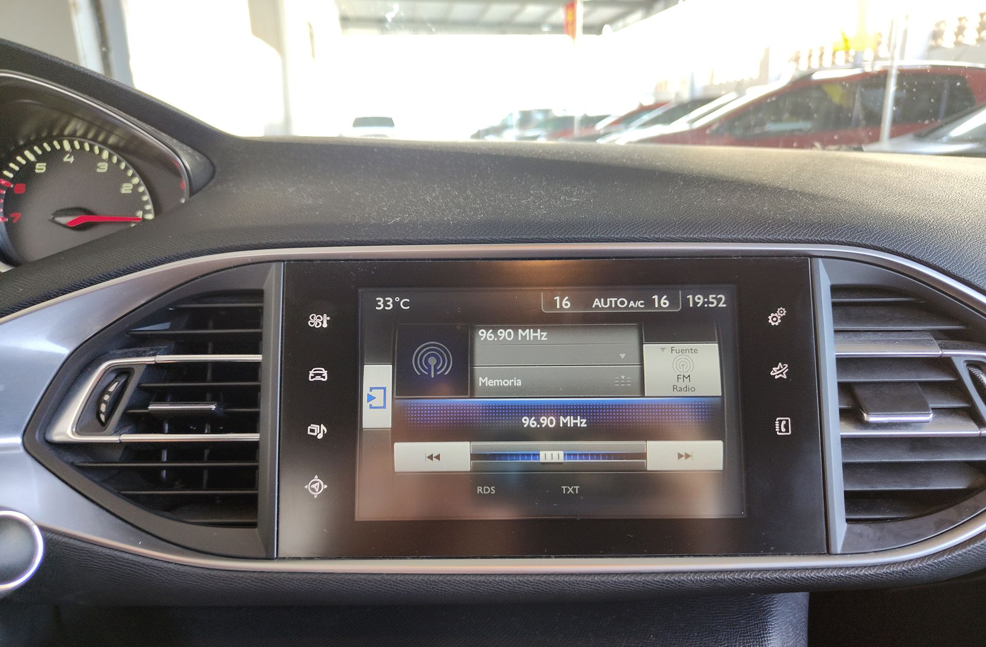 Peugeot 308 PureTech 130 Style EAT6 - foto 32