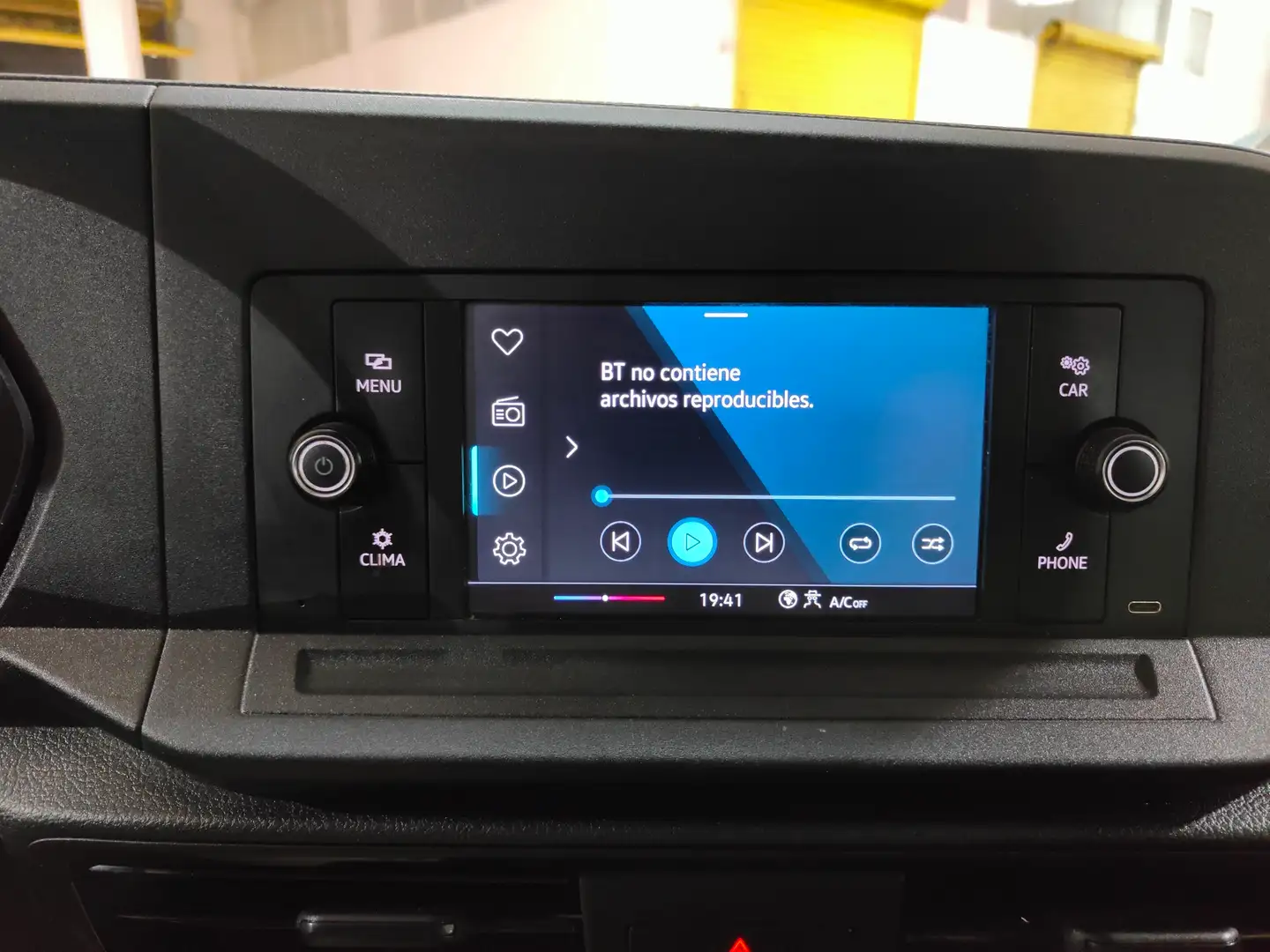 Foto Volkswagen Caddy Volkswagen Caddy Kombi Kombi 2.0 TDI (102 CV)