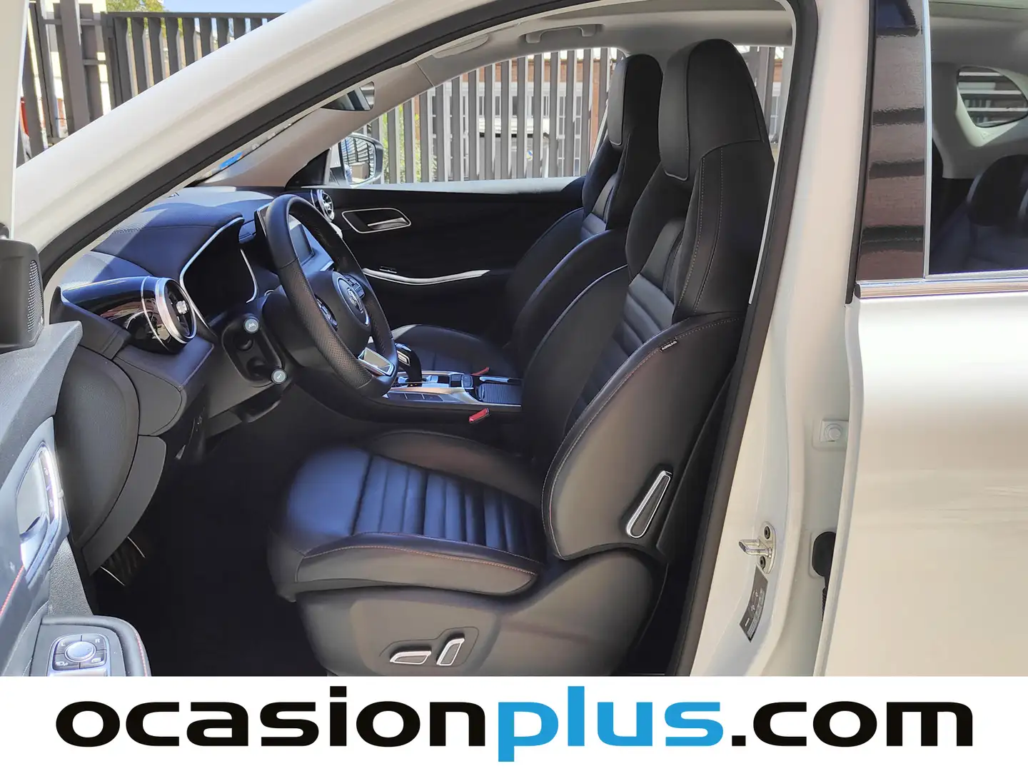 Foto MG eHS MG eHS 1.5 T-GDI PHEV Luxury (258 CV)