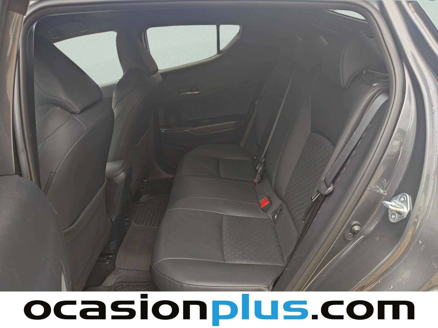 Foto asientos traseros Toyota C-HR Toyota C-HR 2.0 180H Dynamic (184 CV)