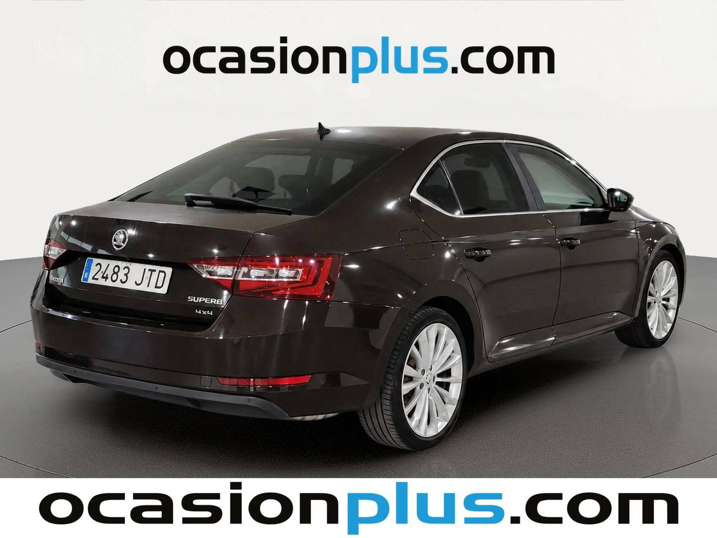 Foto trasera Skoda Superb Skoda Superb 1.4 TSI Style 4x4 (150 CV) derecha